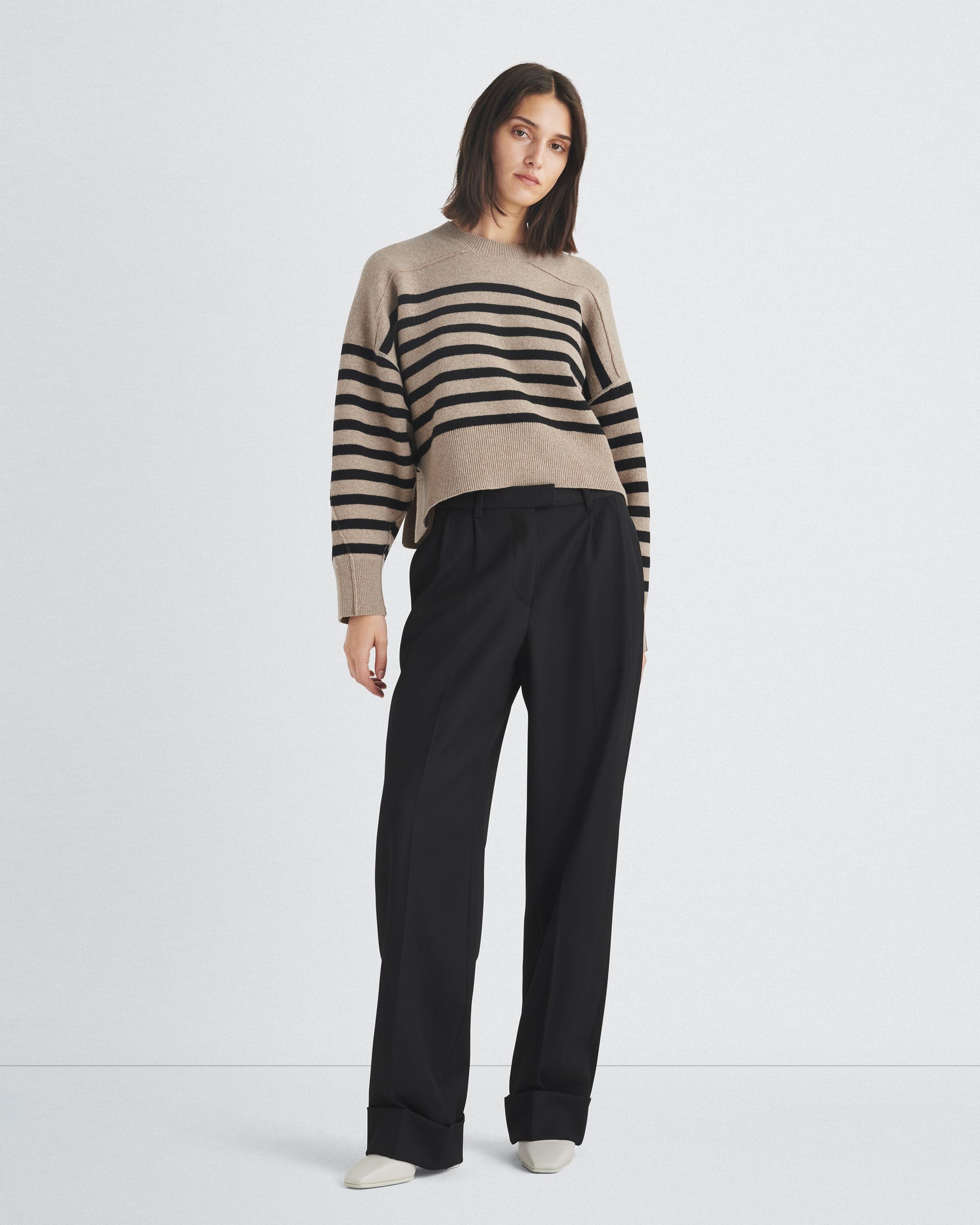 Bridget Stripe Wool Crew
Oversized Fit - 3