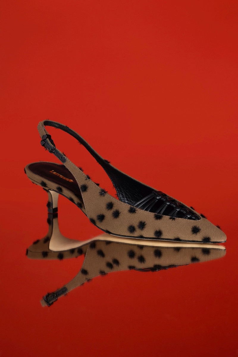 Larroudé Nara Pump Polka Dots Cinnamon outlook