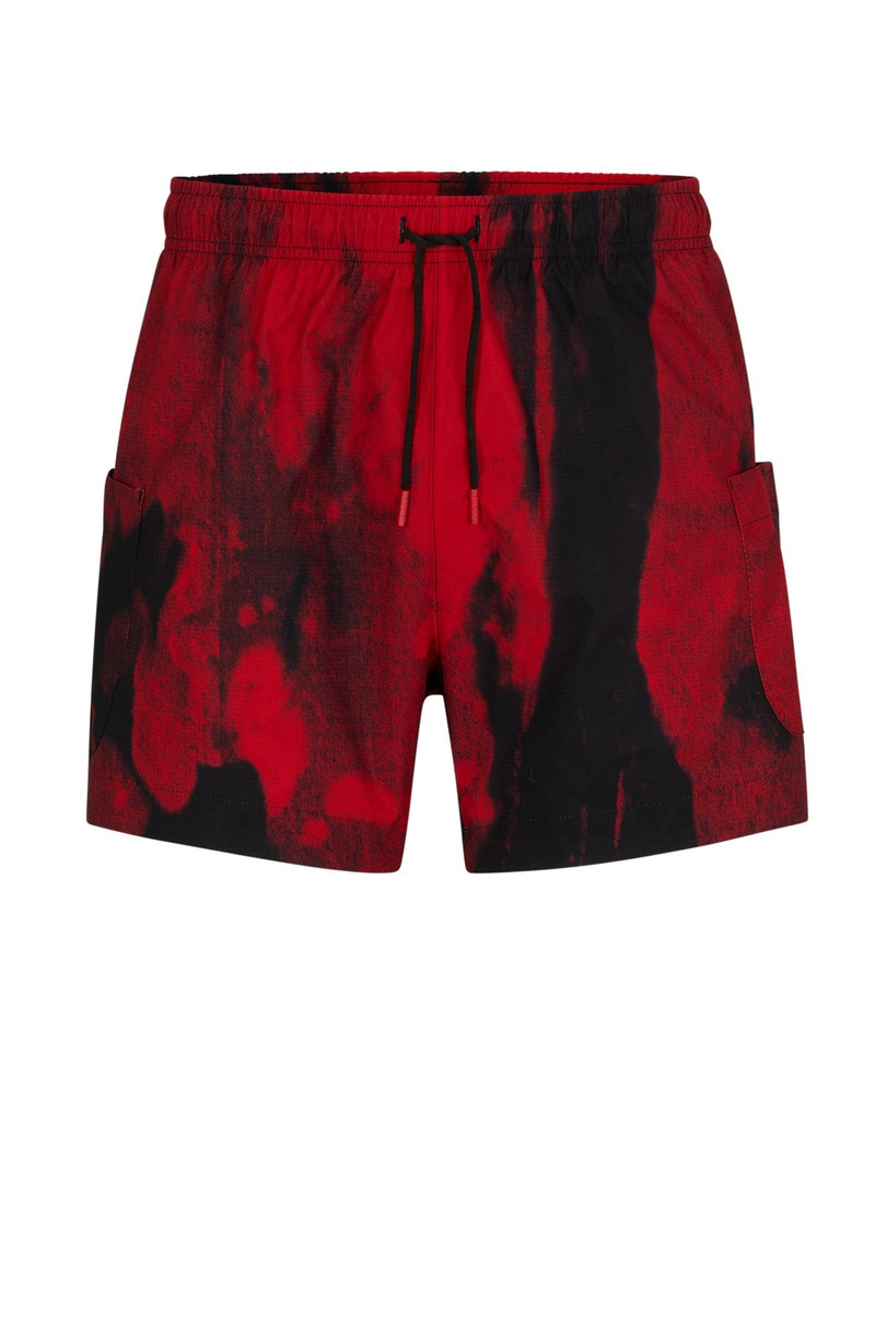 QUICK-DRYING SWIM SHORTS WITH GRAPHIC PRINT 1