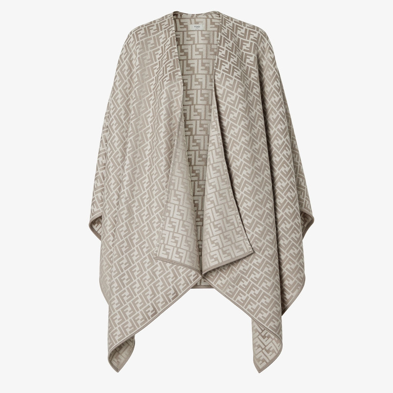 Poncho 1