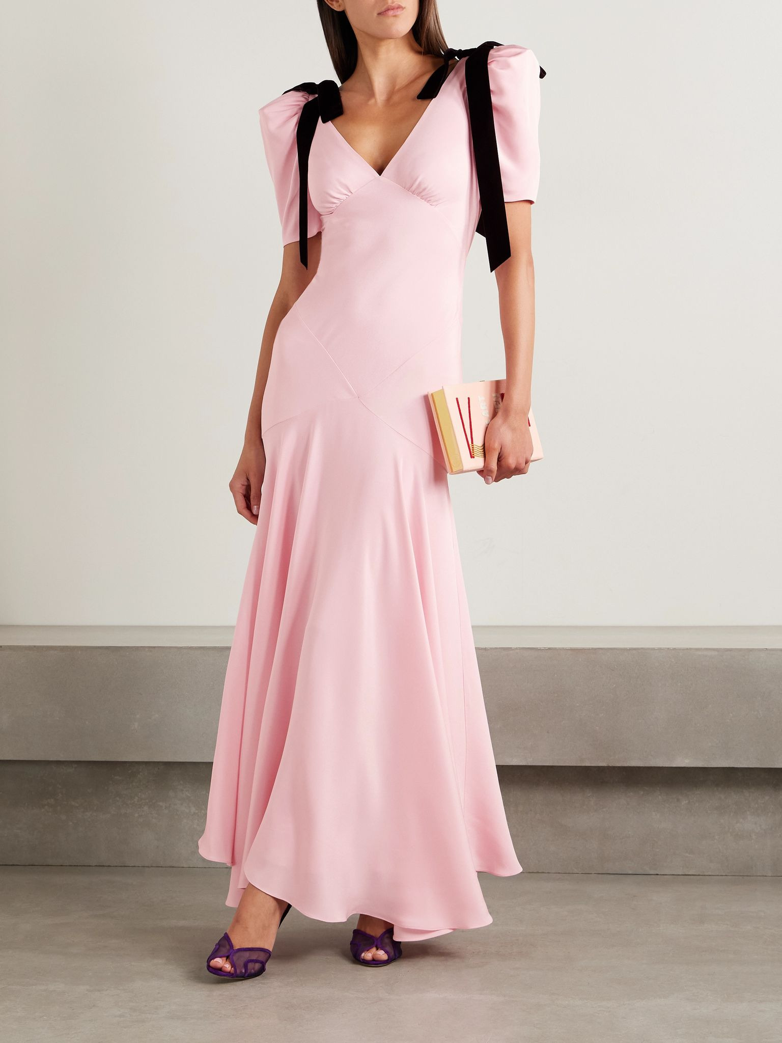 Velvet bow-embellished silk-crepe gown Pink - 2