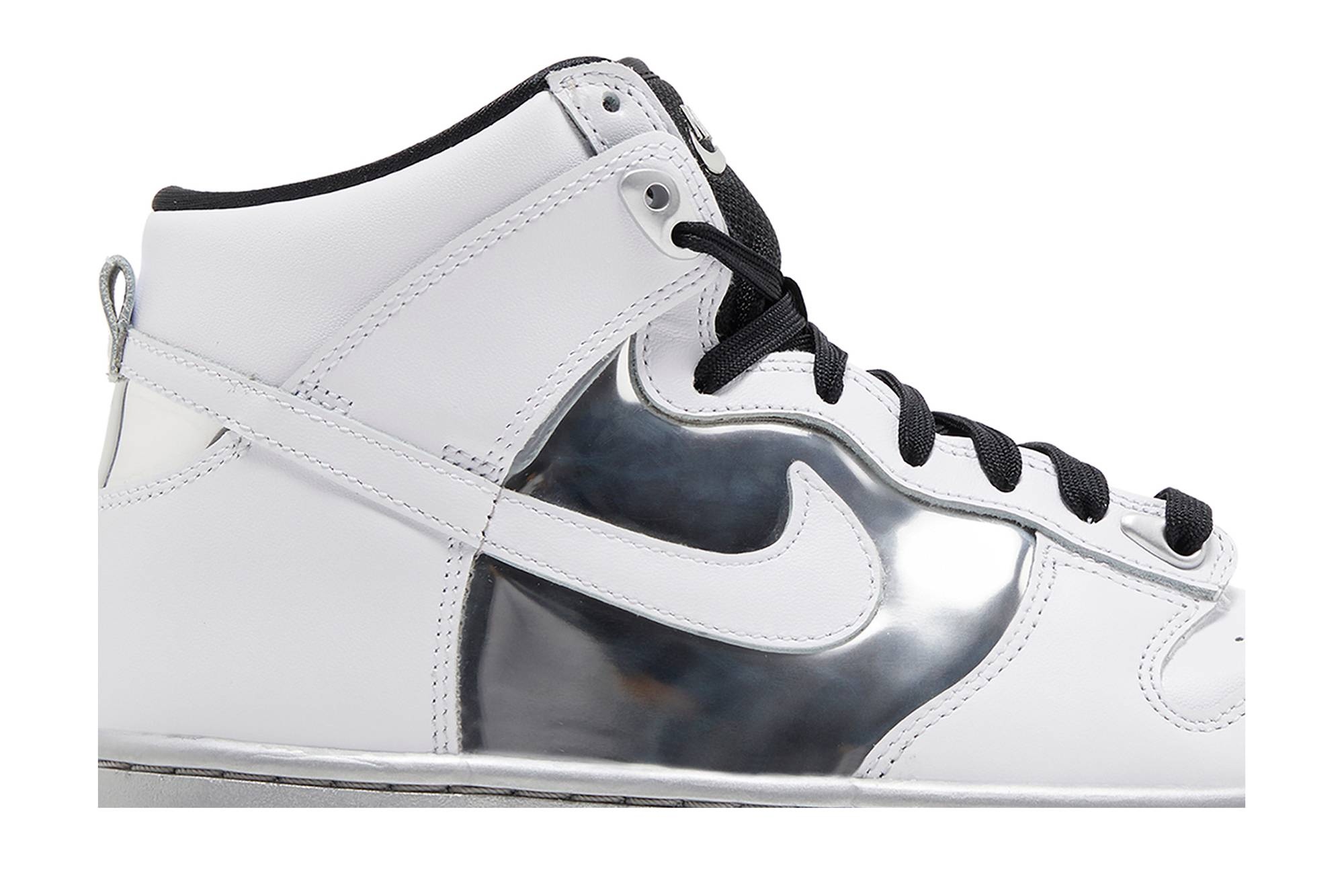 Wmns Dunk High 'Chrome' - 2
