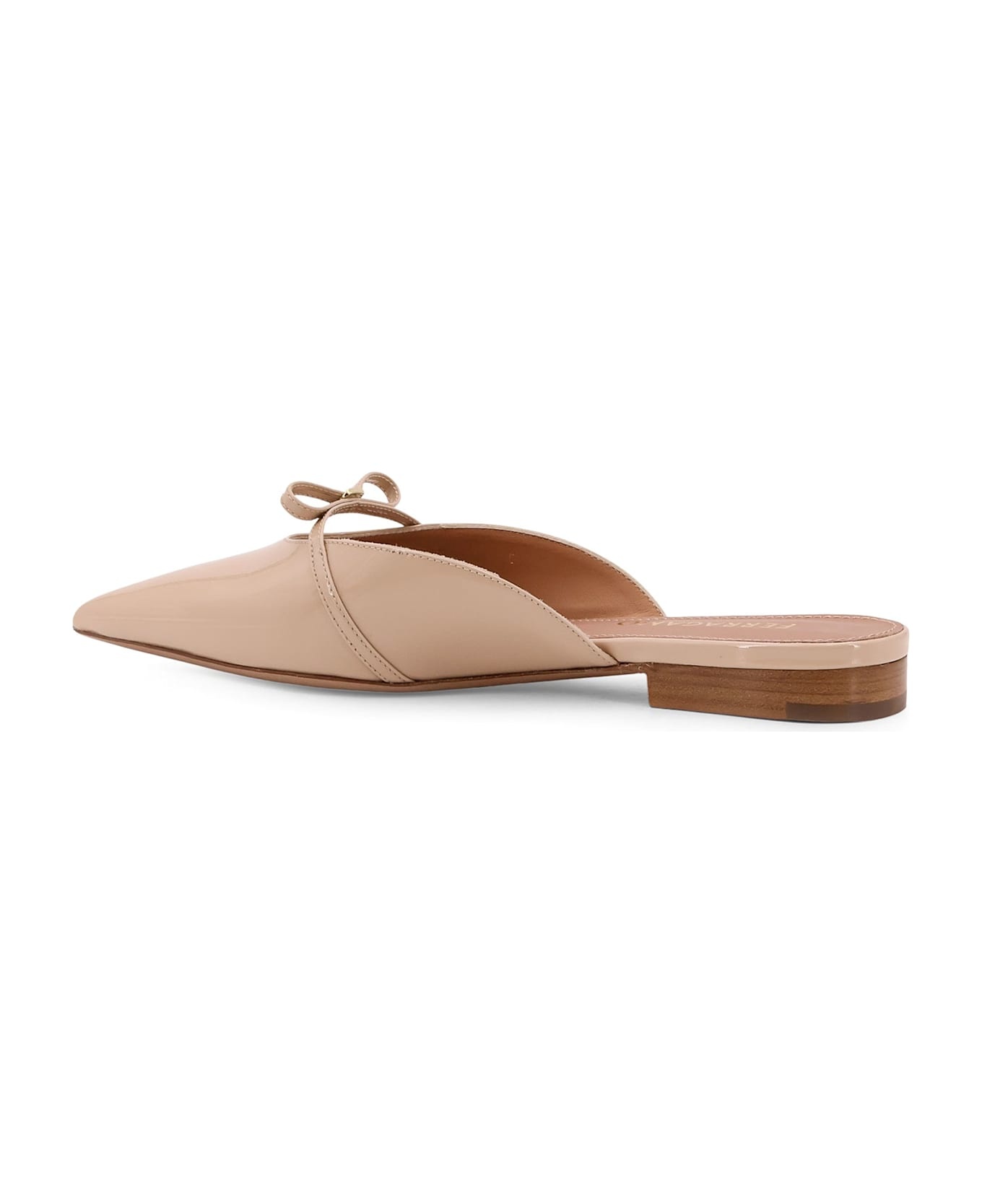 FERRAGAMO Giulye patent leather mule フェラガモ Salvatore Ferragamo Giulye Patent Leather Mule - Slippers