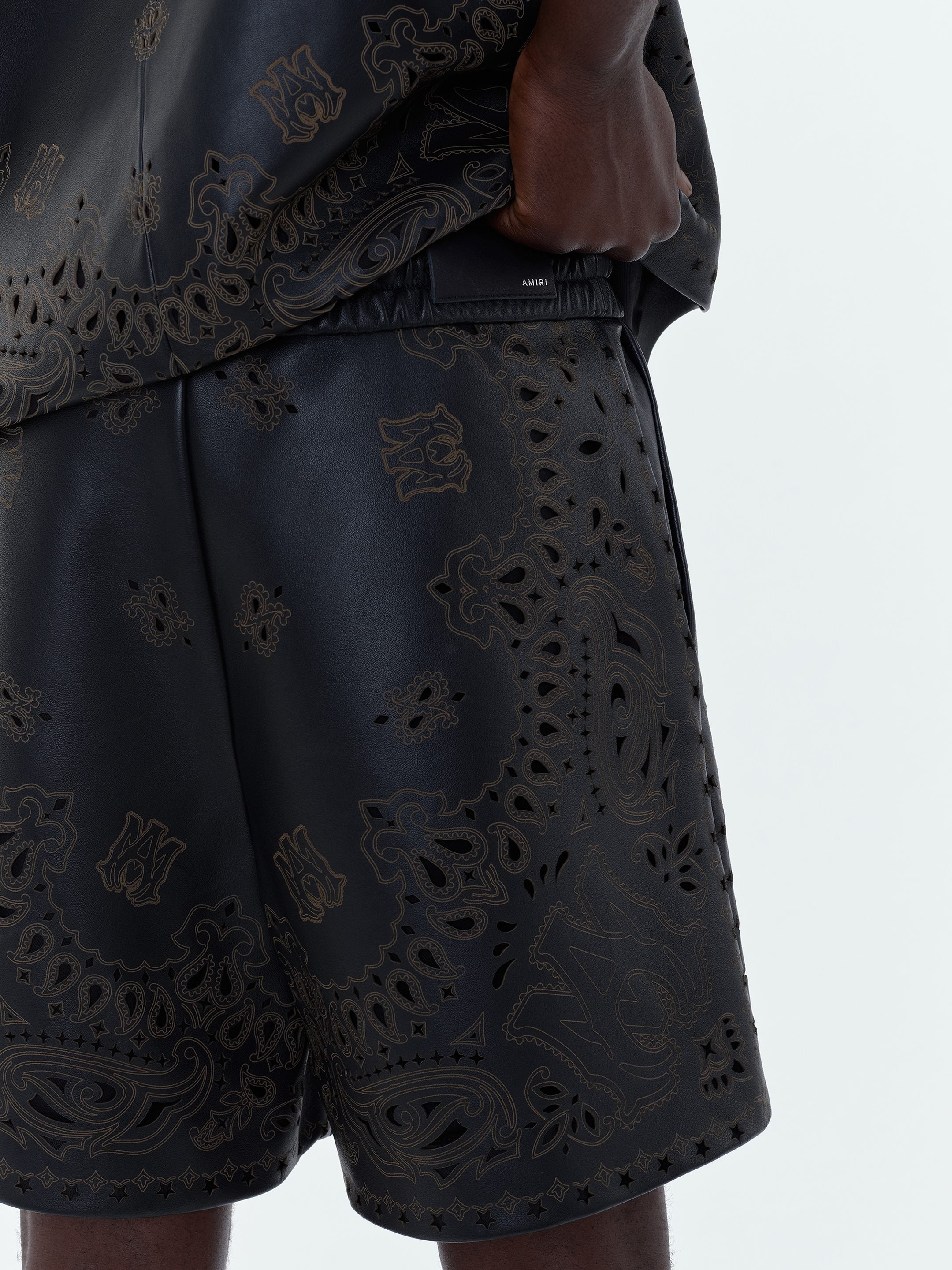 LEATHER BANDANA SHORT - 6