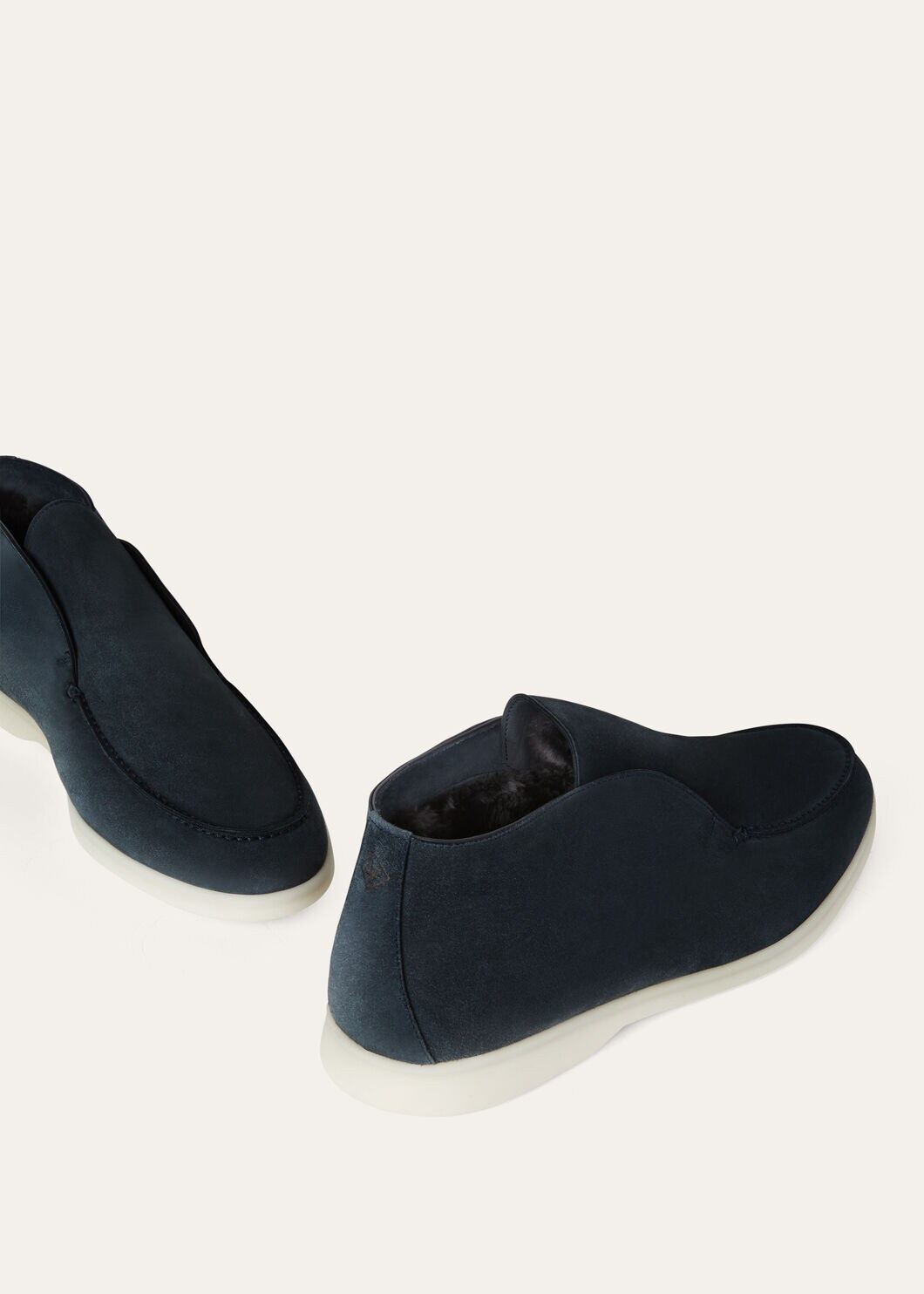 Open Walk Chukka Boots - 6