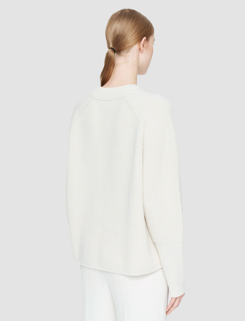 Light Cardigan Stitch Round Neck Jumper 4