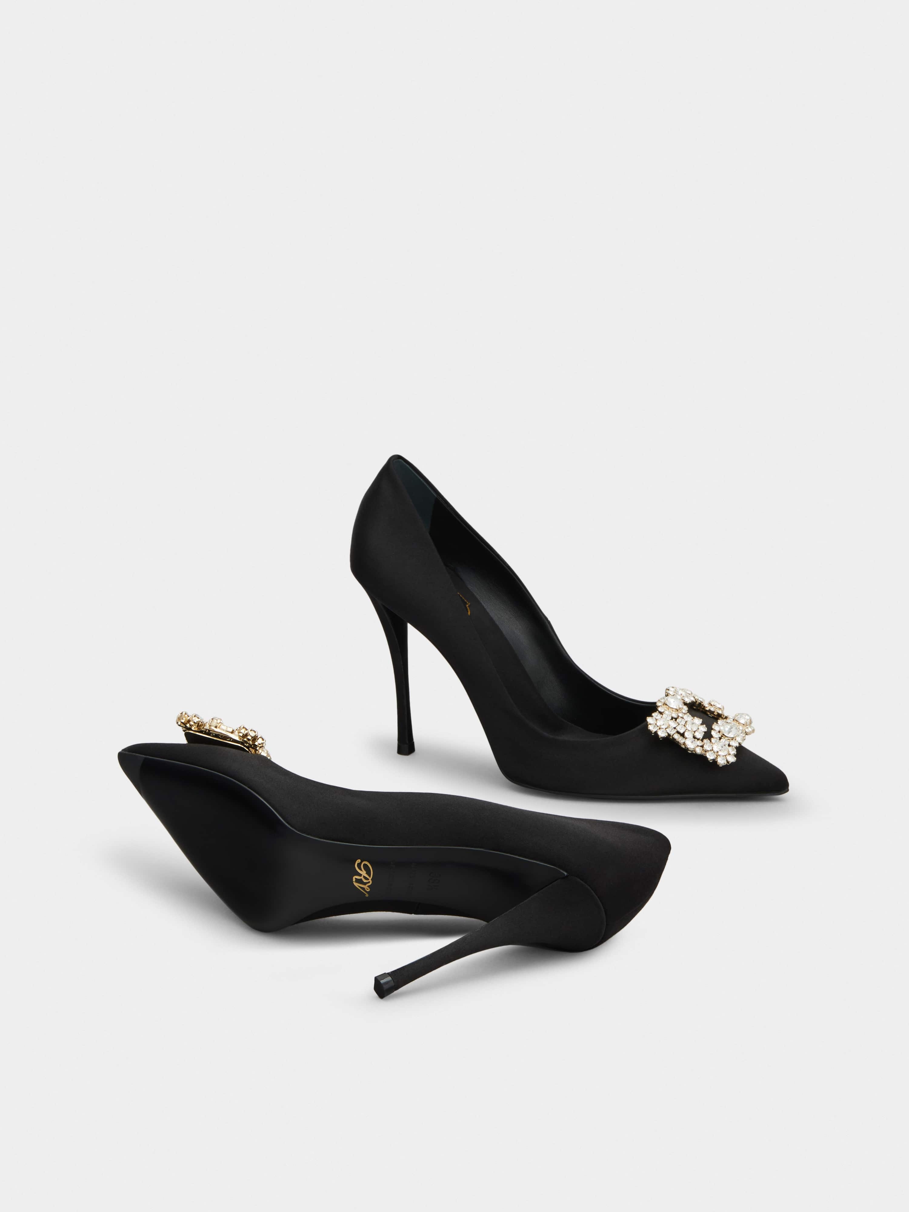 Flower Strass Buckle Pumps in Satin - 6