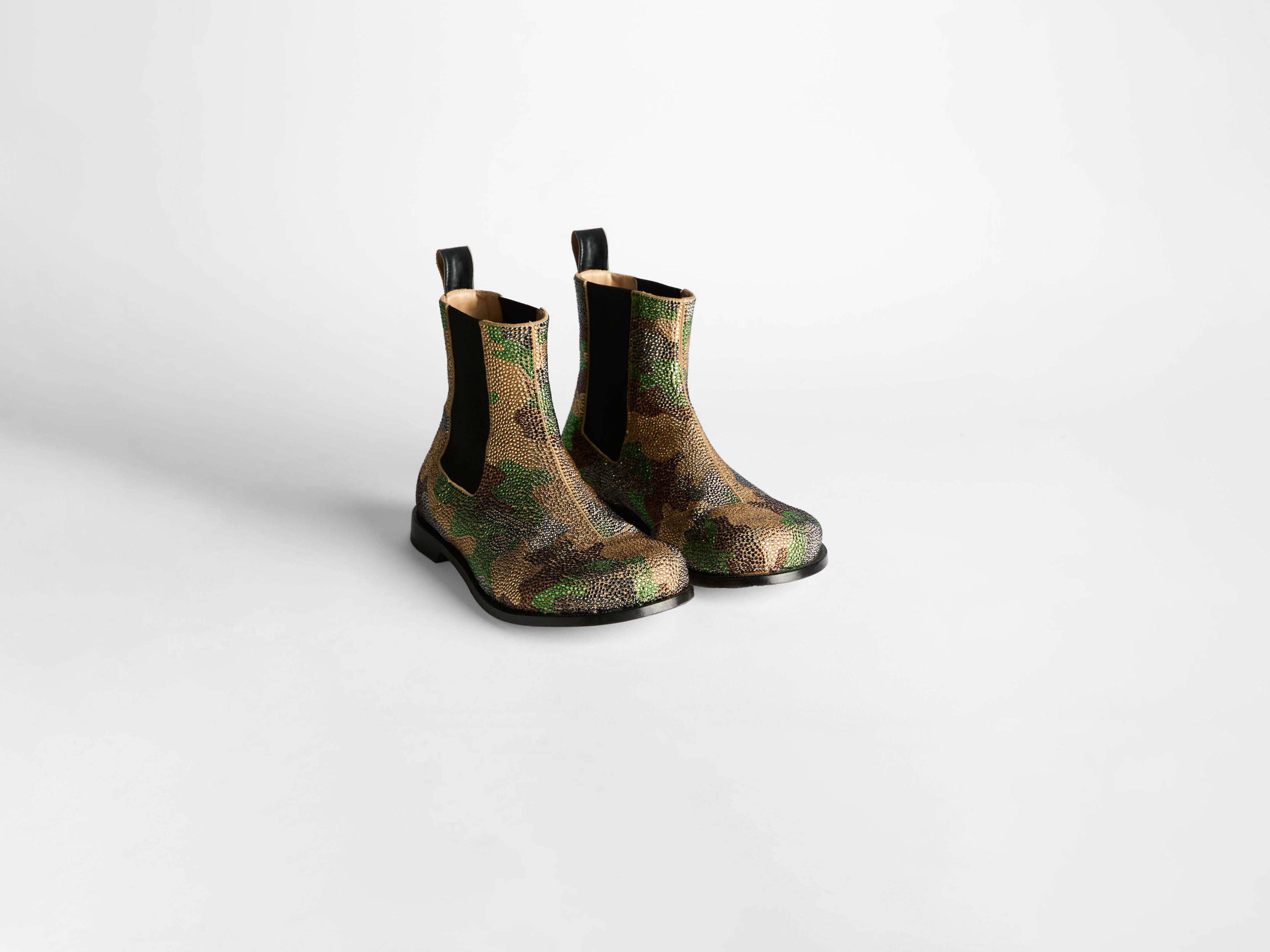 WOMENS CHELSEA LOAFER BOOTS IN MILITARY GREEN - 3
