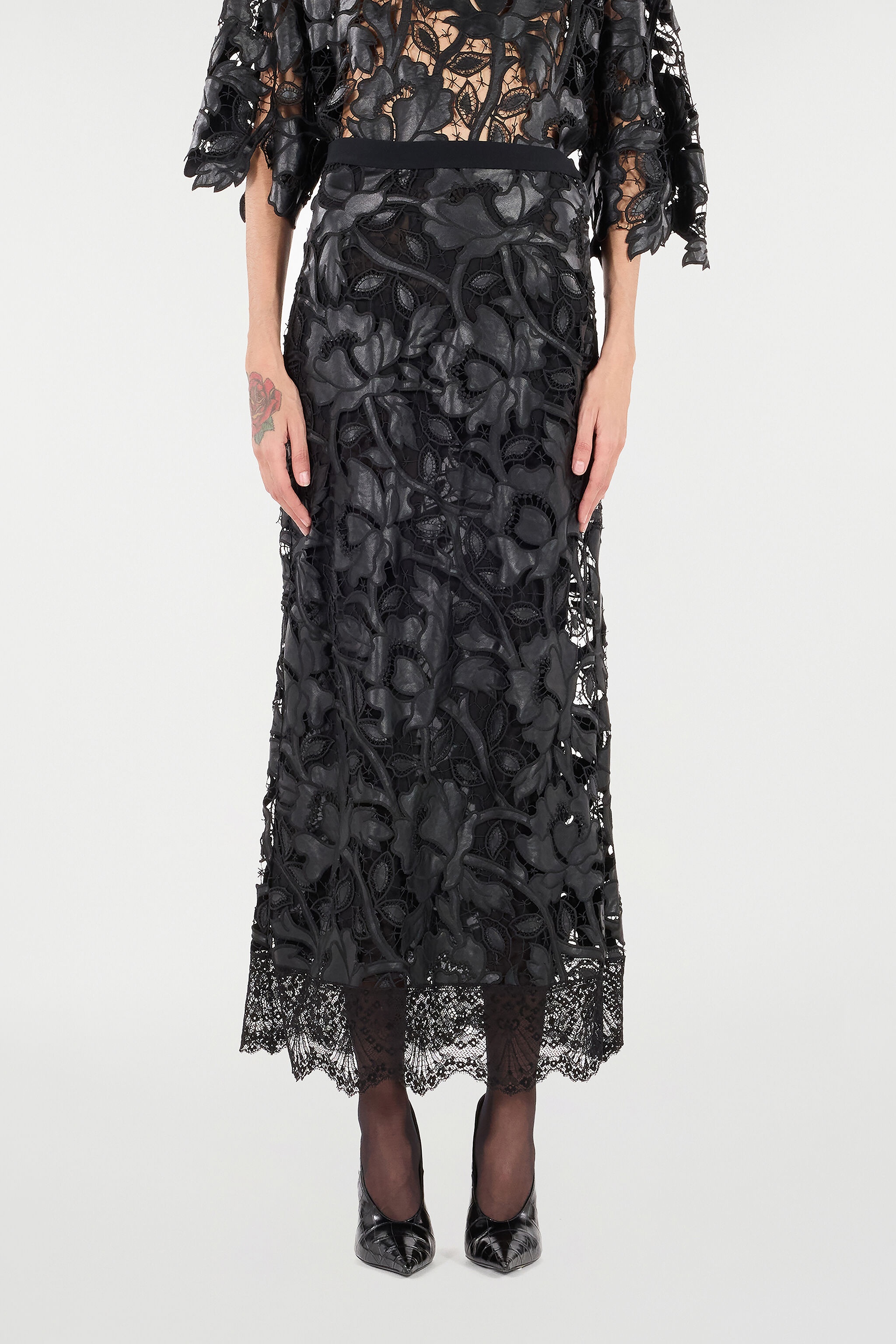 Long Skirt With All-Over Floral Pattern - 3