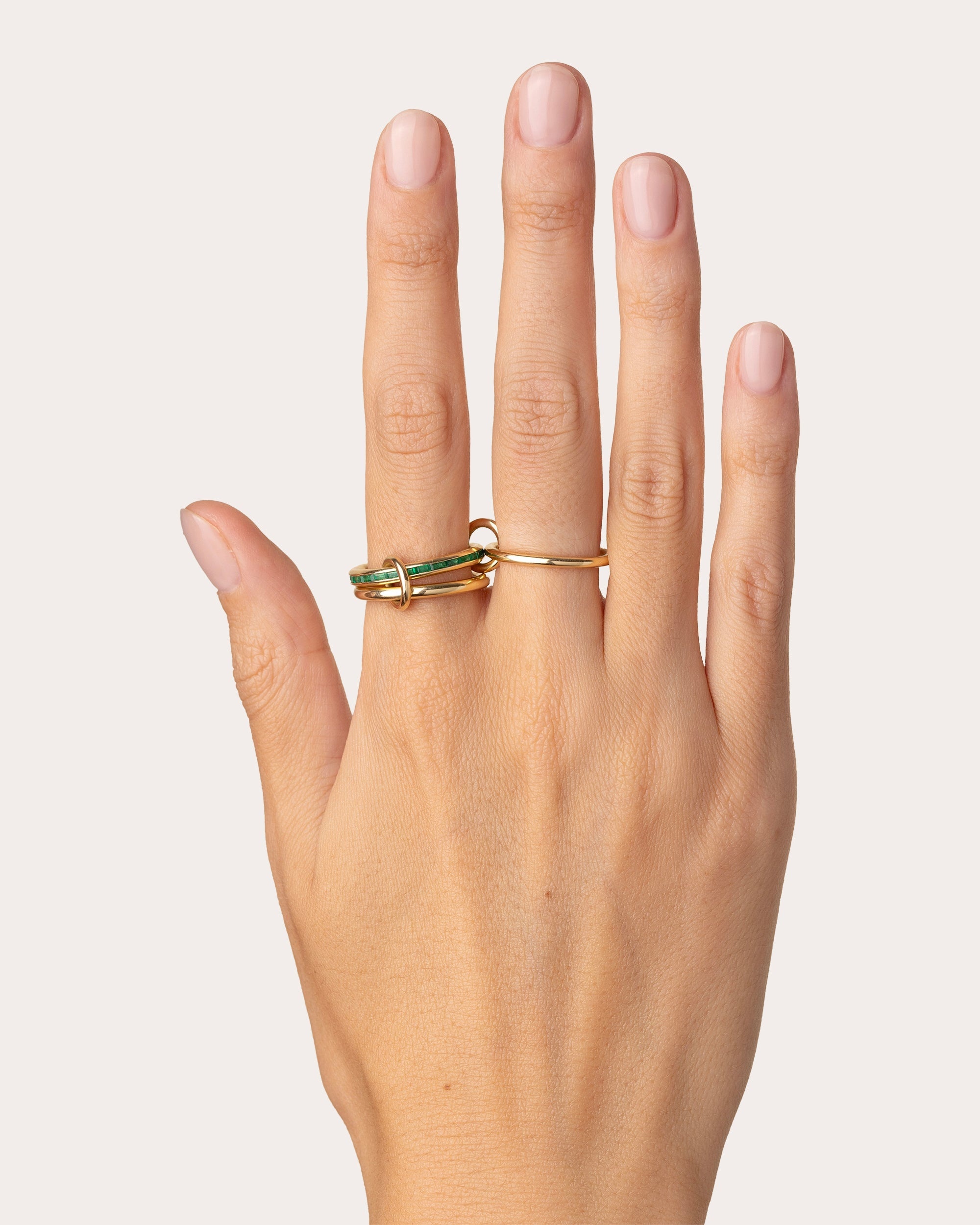 Pyrus 18K Gold Emerald Linked Rings - 3