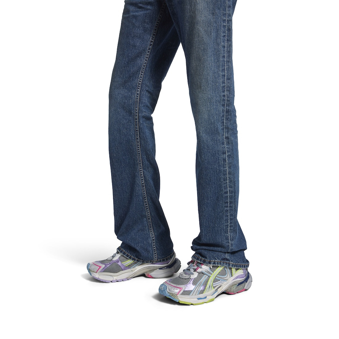 Women's Runner Sneaker in Grey - 9