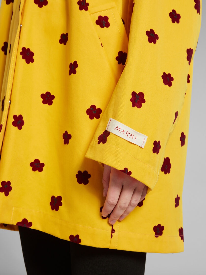 YELLOW PARKA WITH DRAFT FLOWER PRINT - 5
