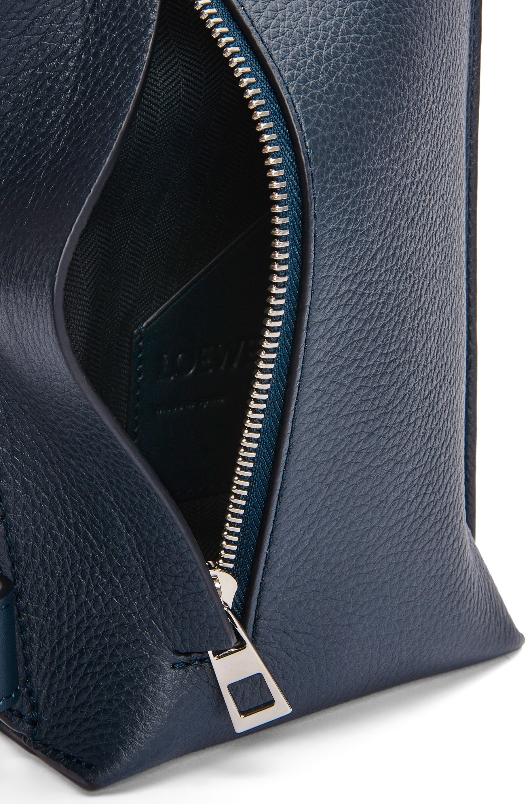 Loewe Vertical T Pocket in grained calfskin | REVERSIBLE