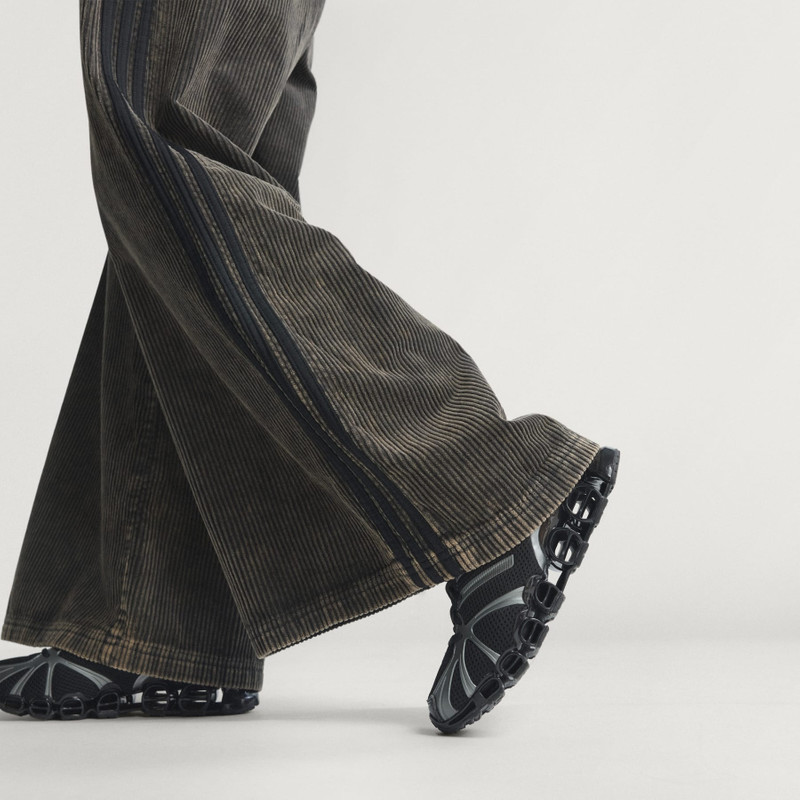 CORDUROY SST OVERSIZED PANTS 9