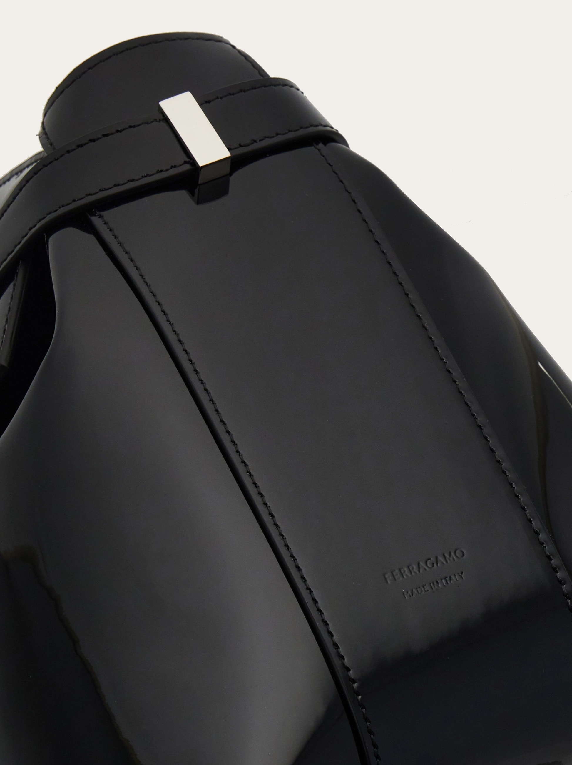 Hug shoulder bag - 9
