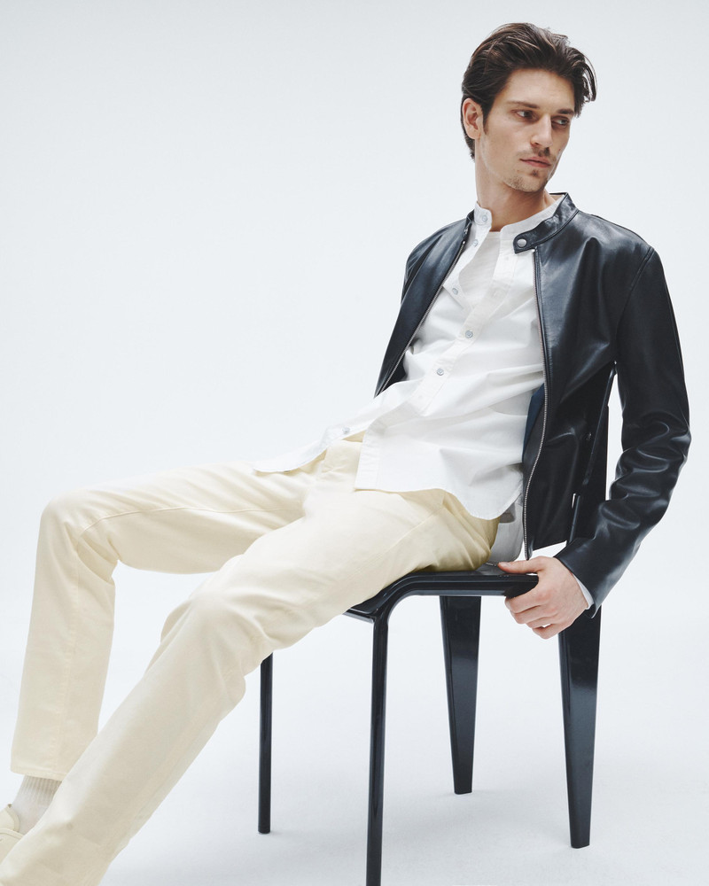 Fit 2 Stretch Twill Chino
Slim Fit 6