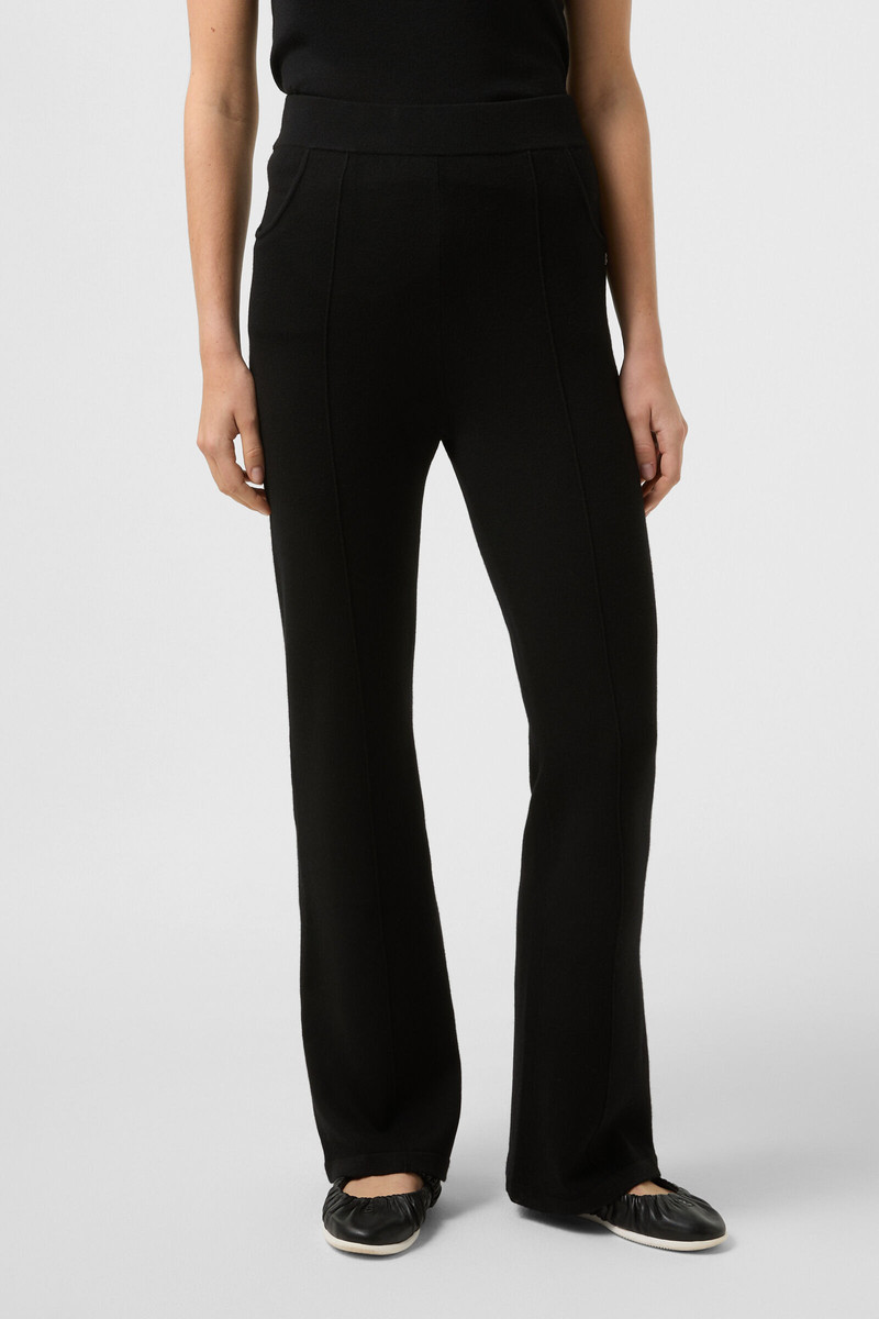 Dasha knitted pants in Black 2