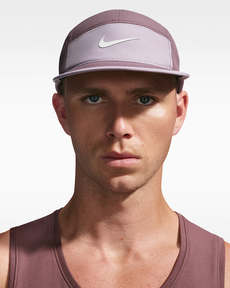 Nike Fly Dri-FIT Unstructured Swoosh Cap 1
