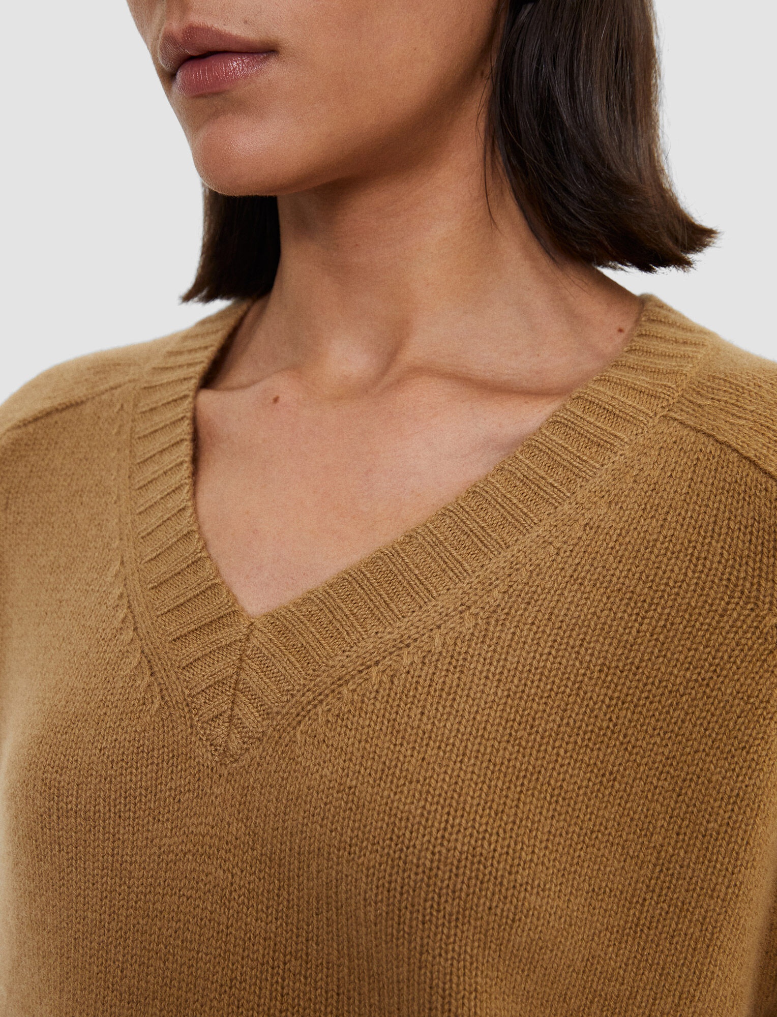 Open Cashmere V Neck Jumper - 6