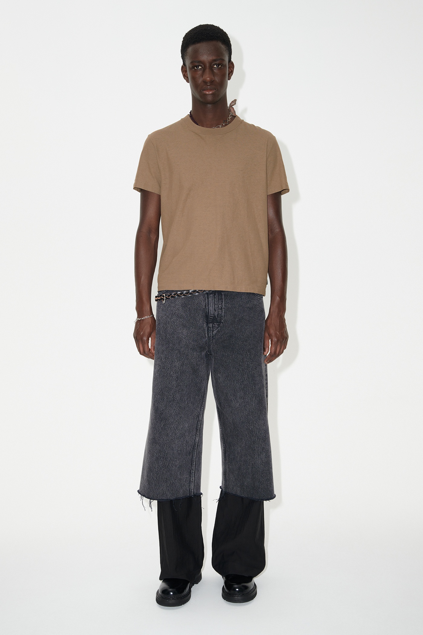 Hover T-Shirt in Capers Green Dry Crepe - 2
