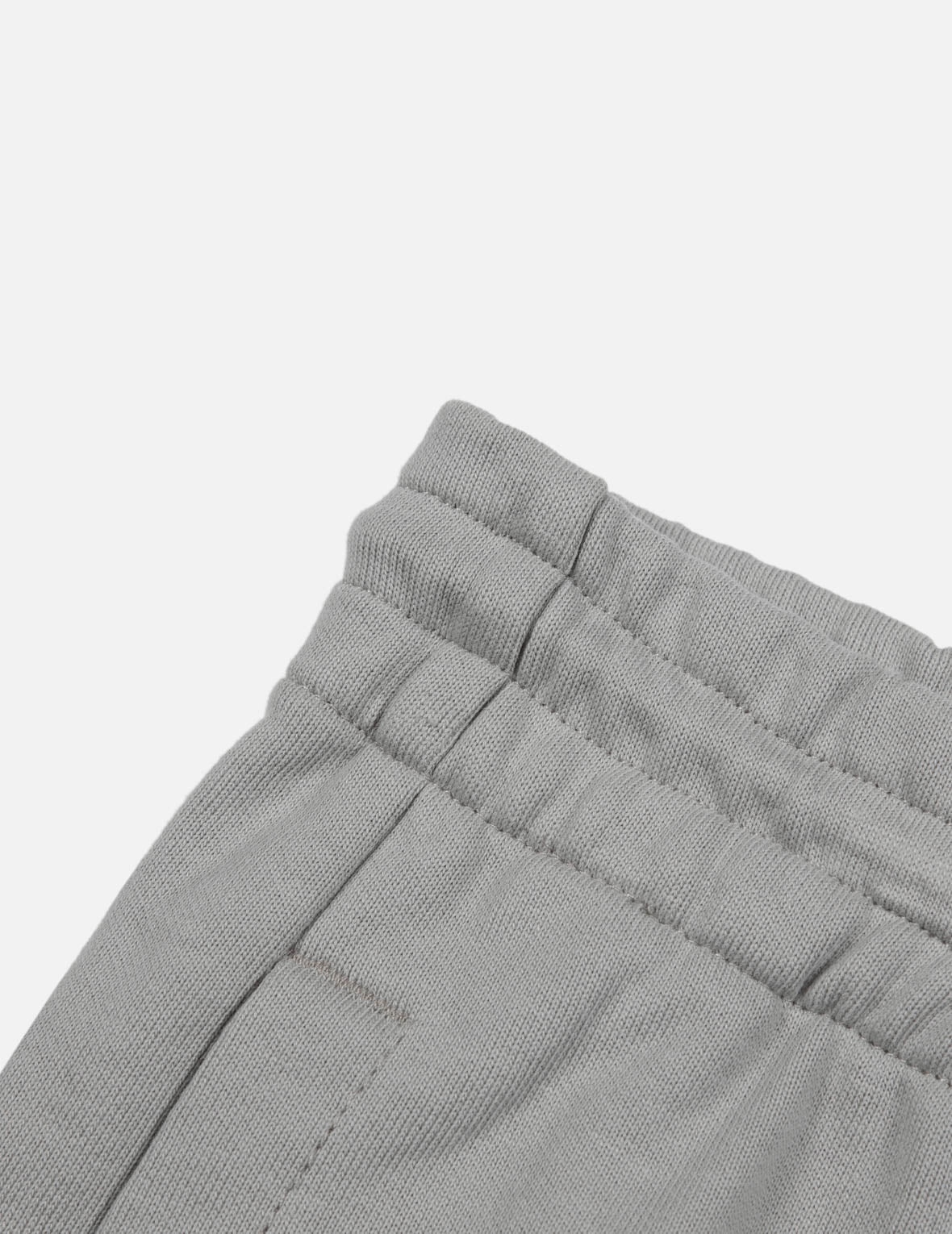 Multi Logo Print Relax Fit Sweat Shorts - 11
