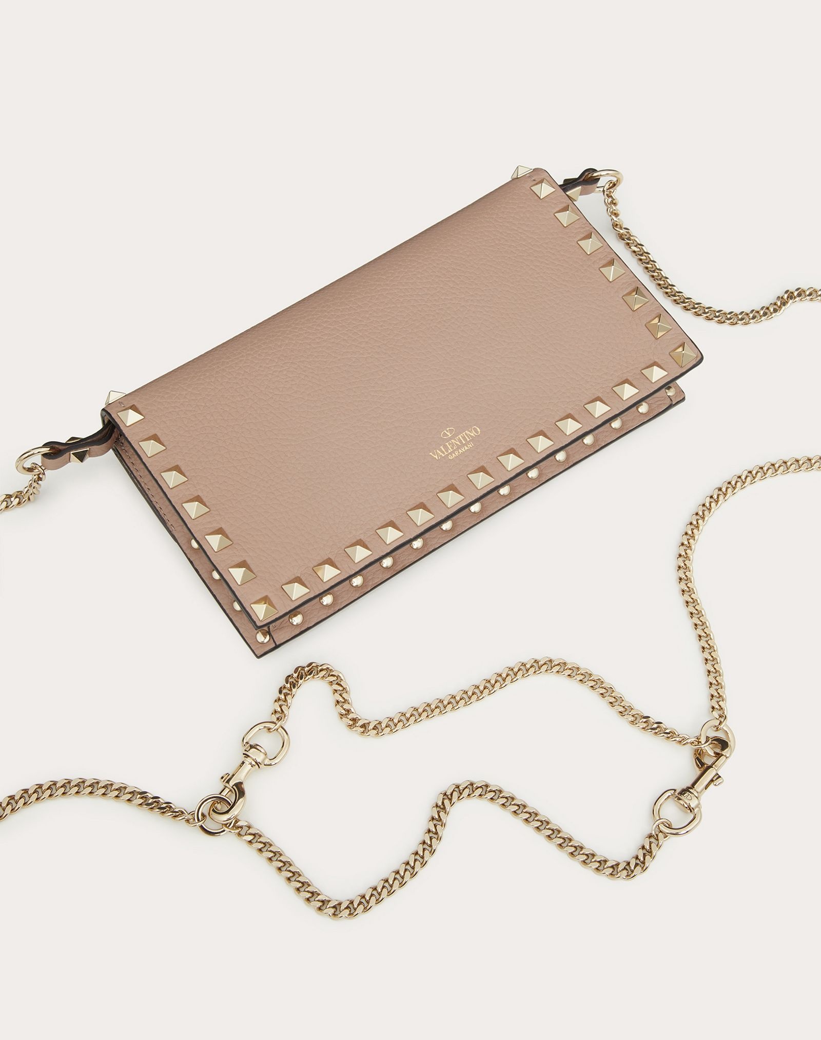 ROCKSTUD GRAINY CALFSKIN POUCH WITH ADJUSTABLE CHAIN STRAP - 3