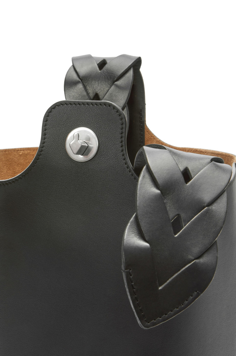 Large Pebble Bucket bag in mellow calfskin 8