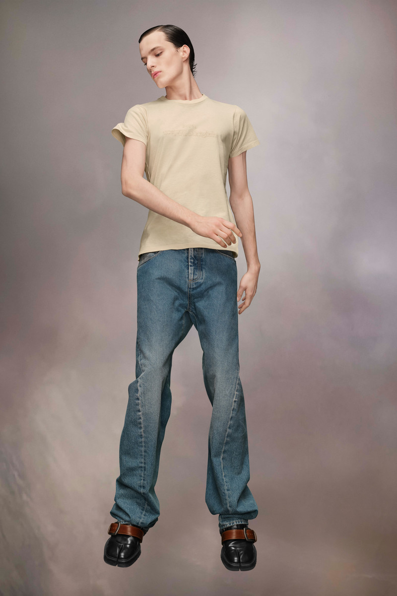 Diagonal Seam Jeans 3