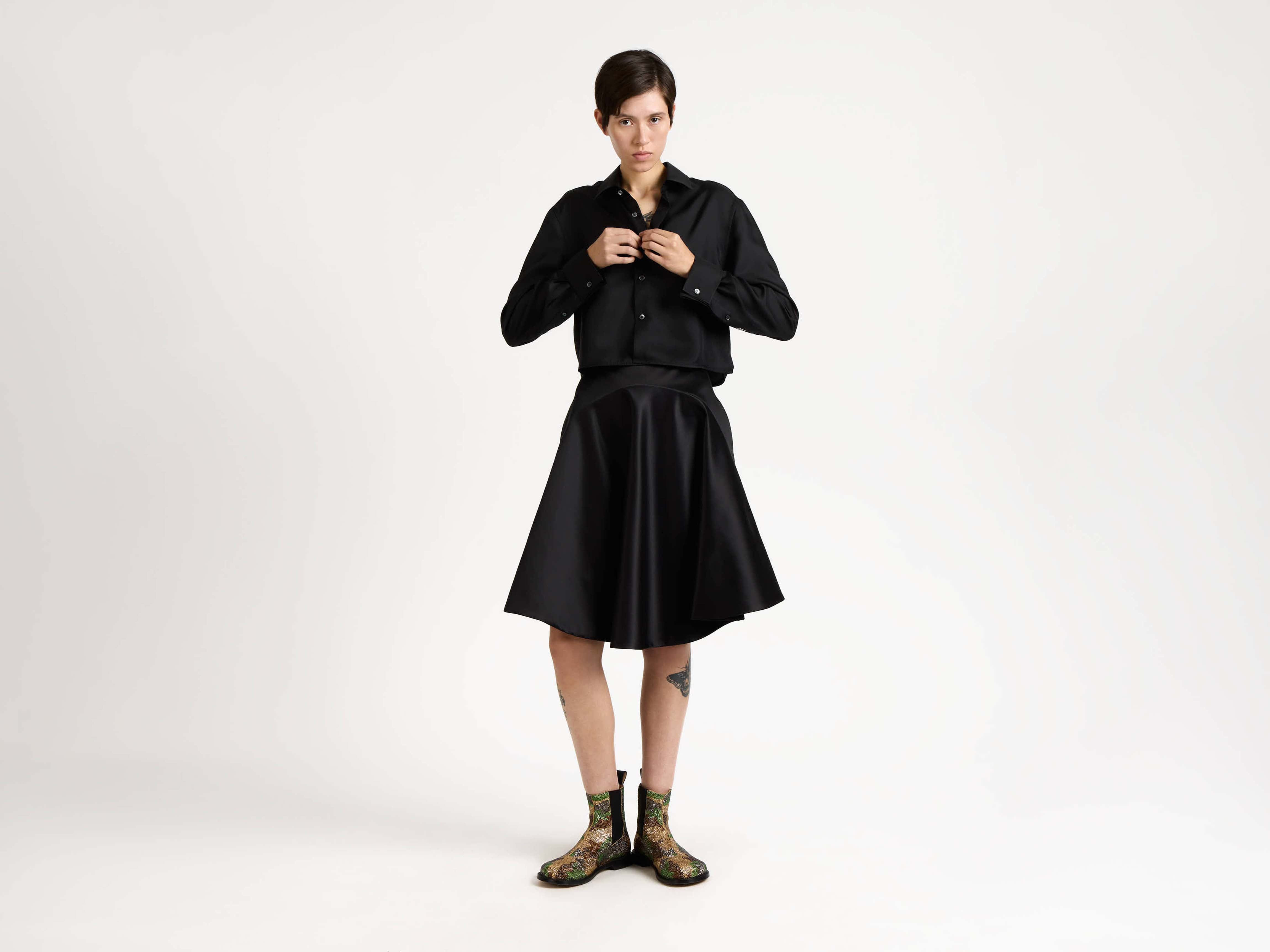 WOMENS TIPPED HEM CIRCLE SKIRT IN BLACK - 2