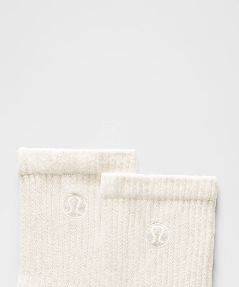 lululemon Unisex Daily Essential Quarter Socks *3 Pack outlook