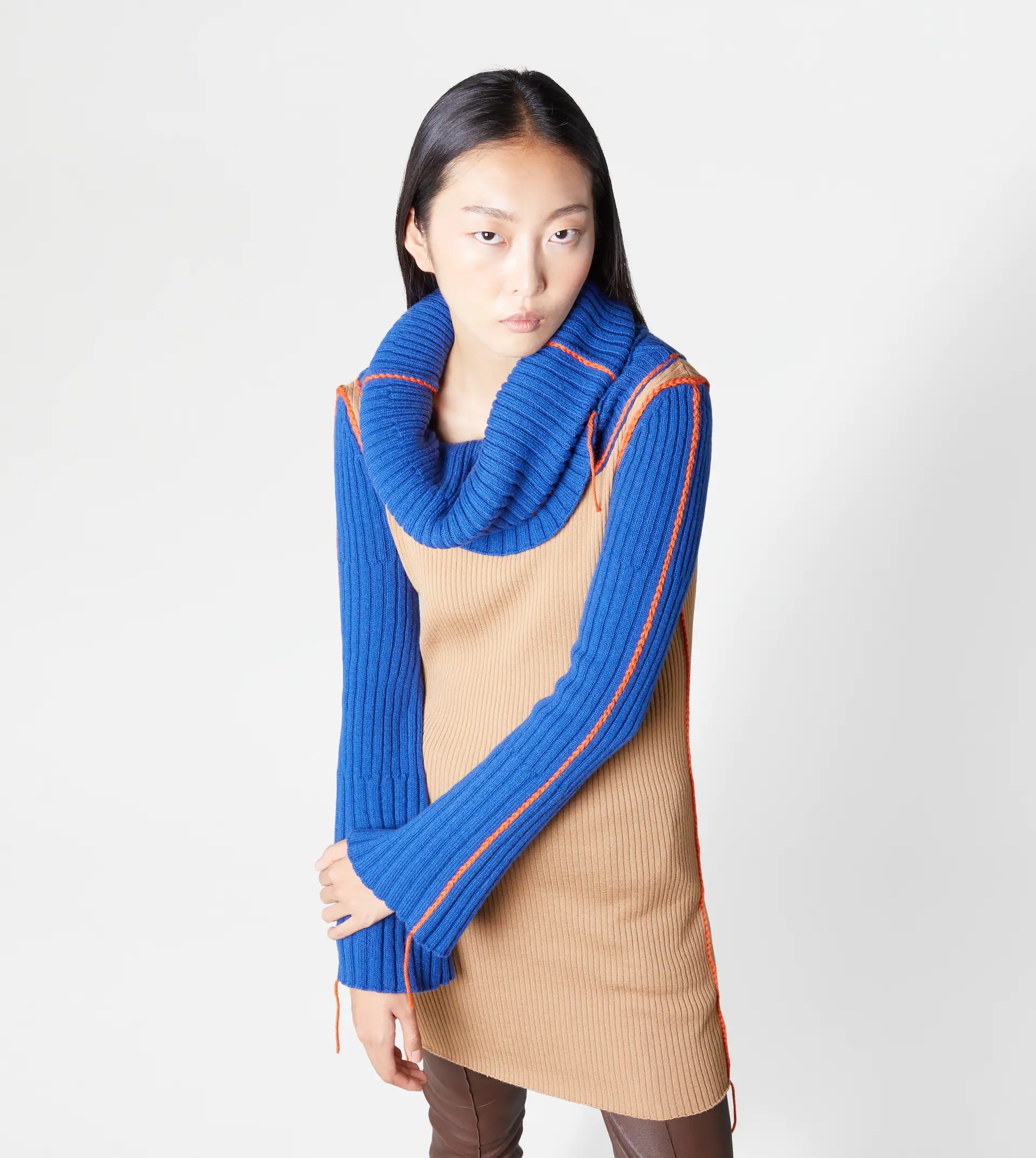 TURTLENECK - BROWN, BLUE - 7