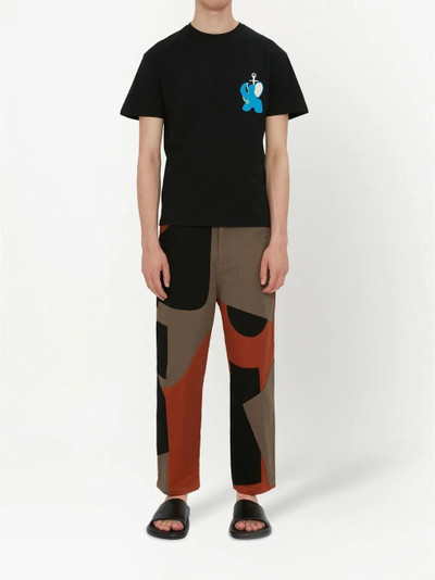 JW Anderson elephant-embroidered logo T-shirt outlook