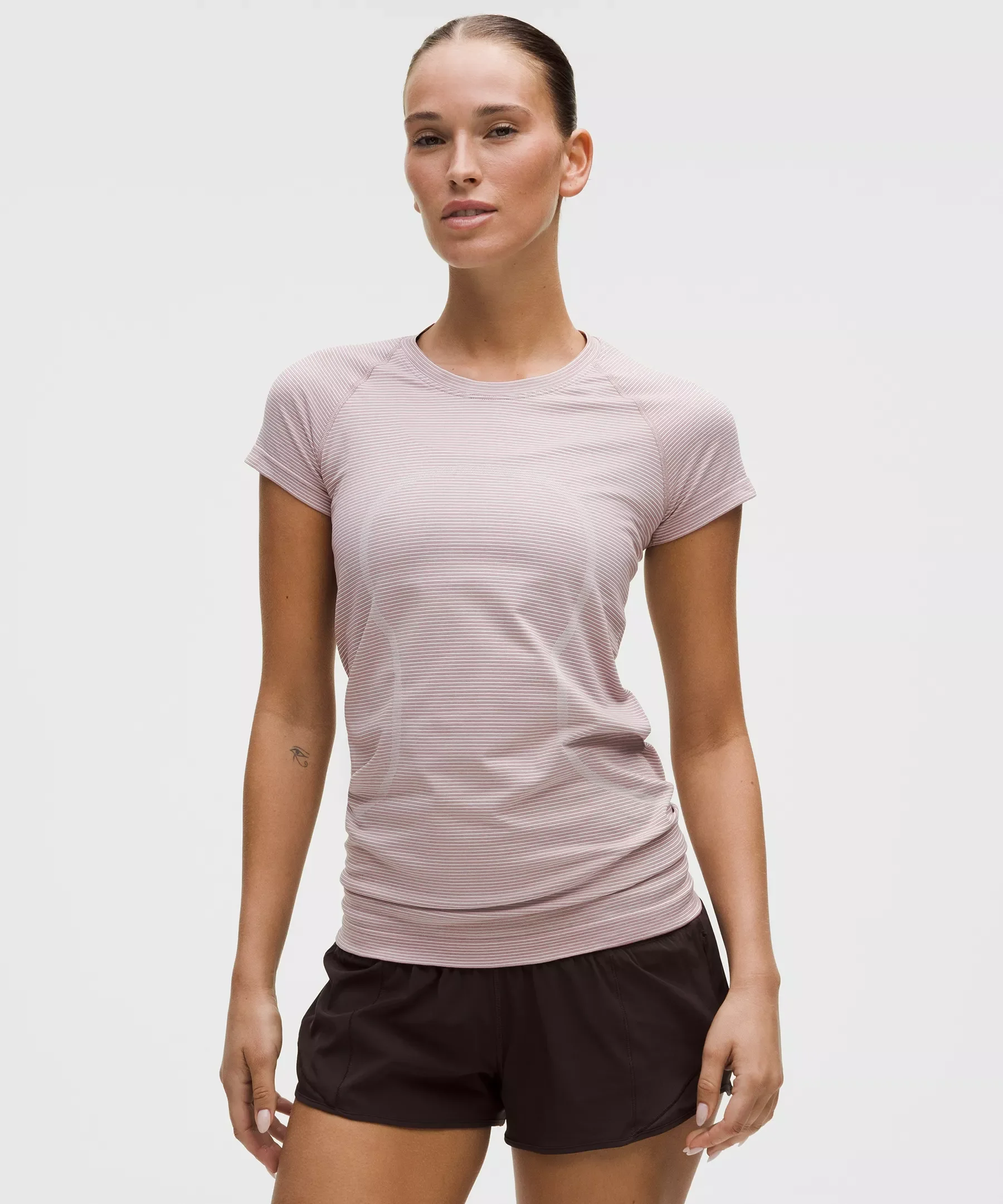 Swiftly Tech Short-Sleeve Shirt 2.0 *Hip Length - 1