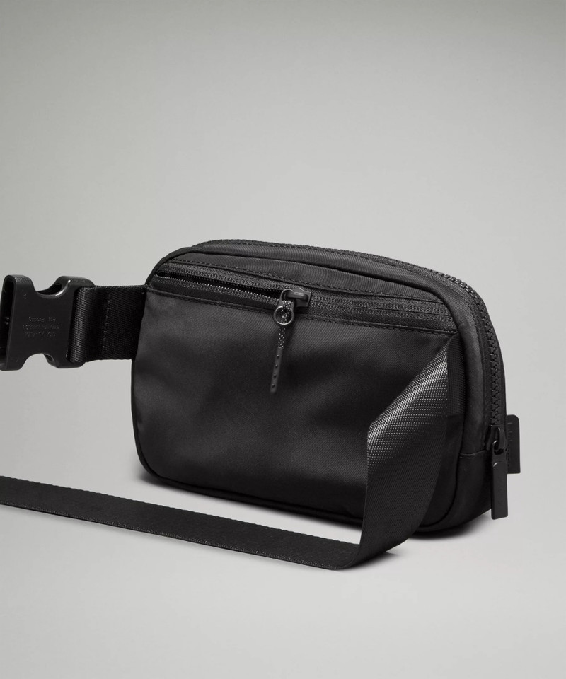 Everywhere Belt Bag with Long Strap 1L 4