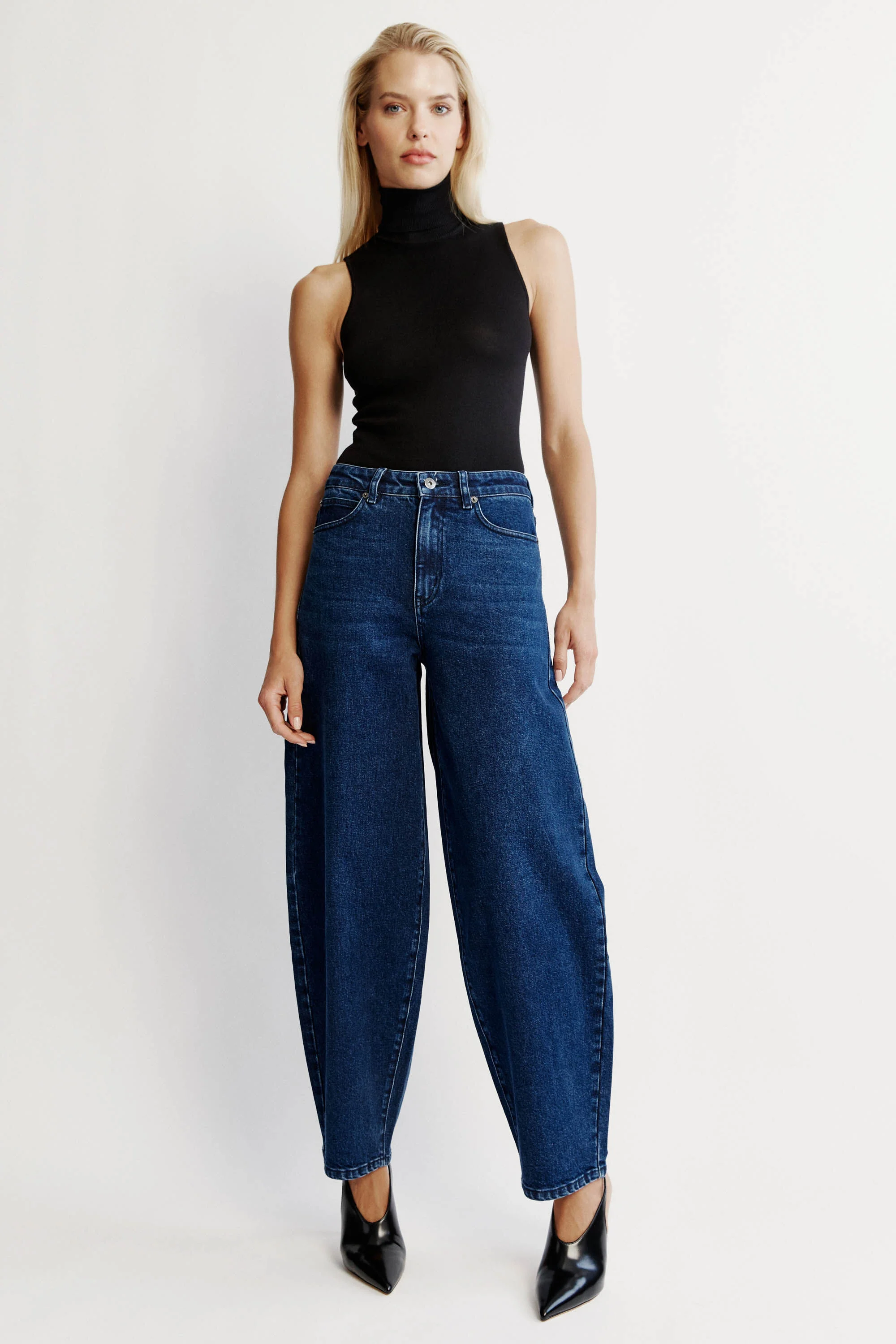 Delphina Barrel Leg Jean In Dark Denim - 1