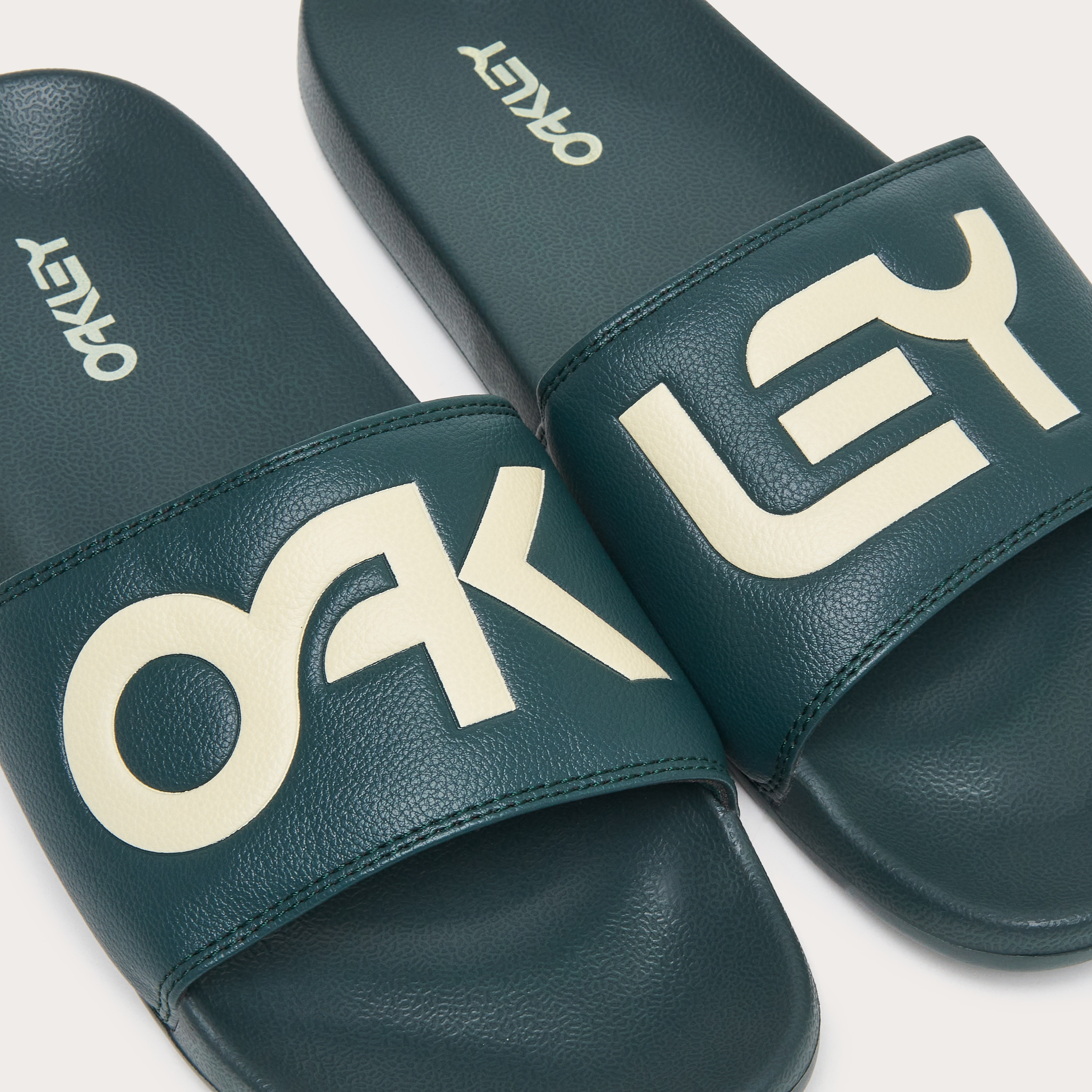 Oakley B1B Slide 2.0 - 5