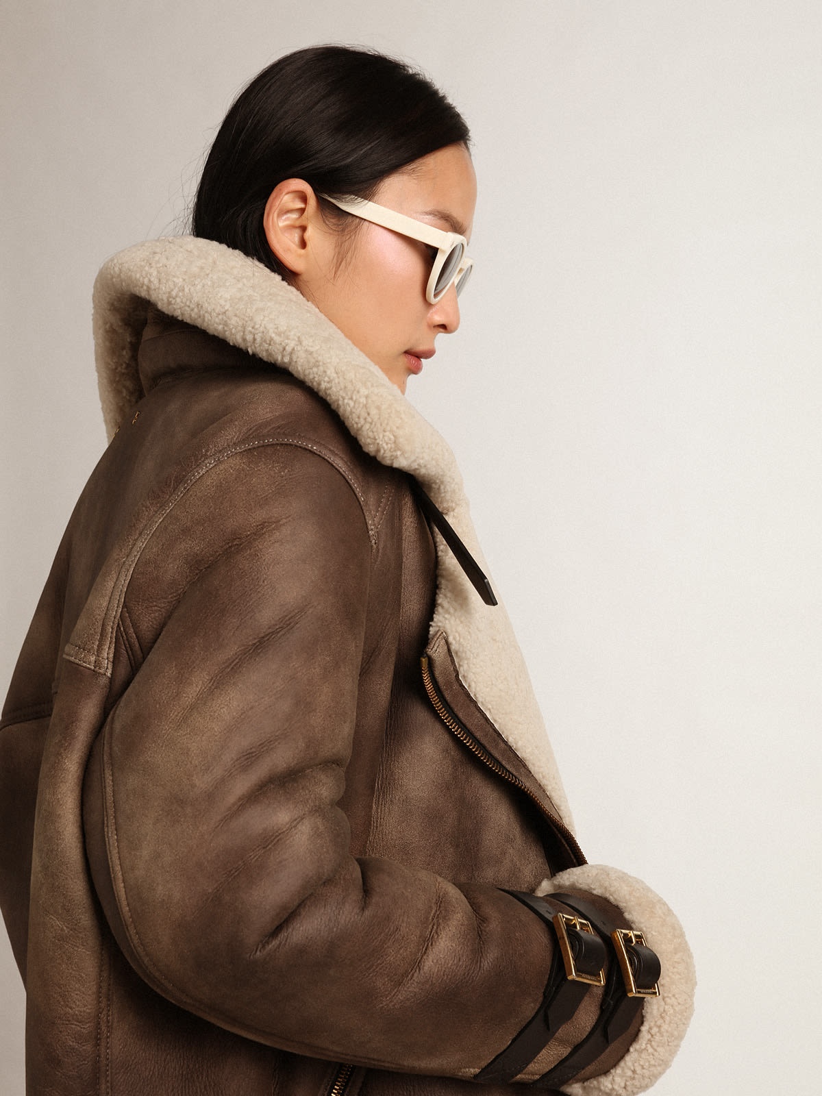 Women's leather jacket with shearling collar - 5