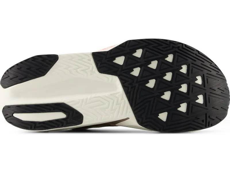 New Balance FuelCell Rebel v5 - 4