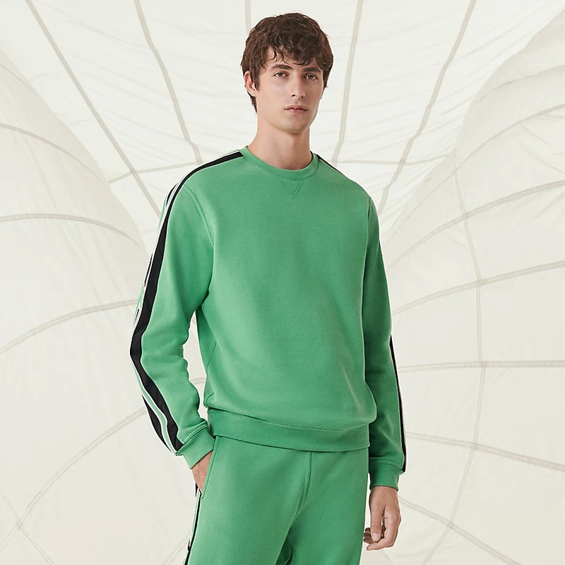 "Run H" crewneck sweater 1