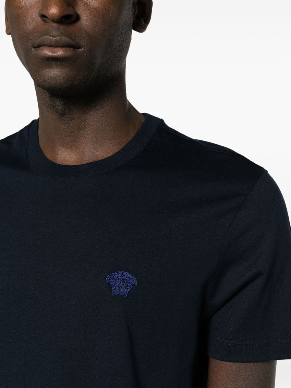 Medusa Head-embroidered cotton T-shirt - 5