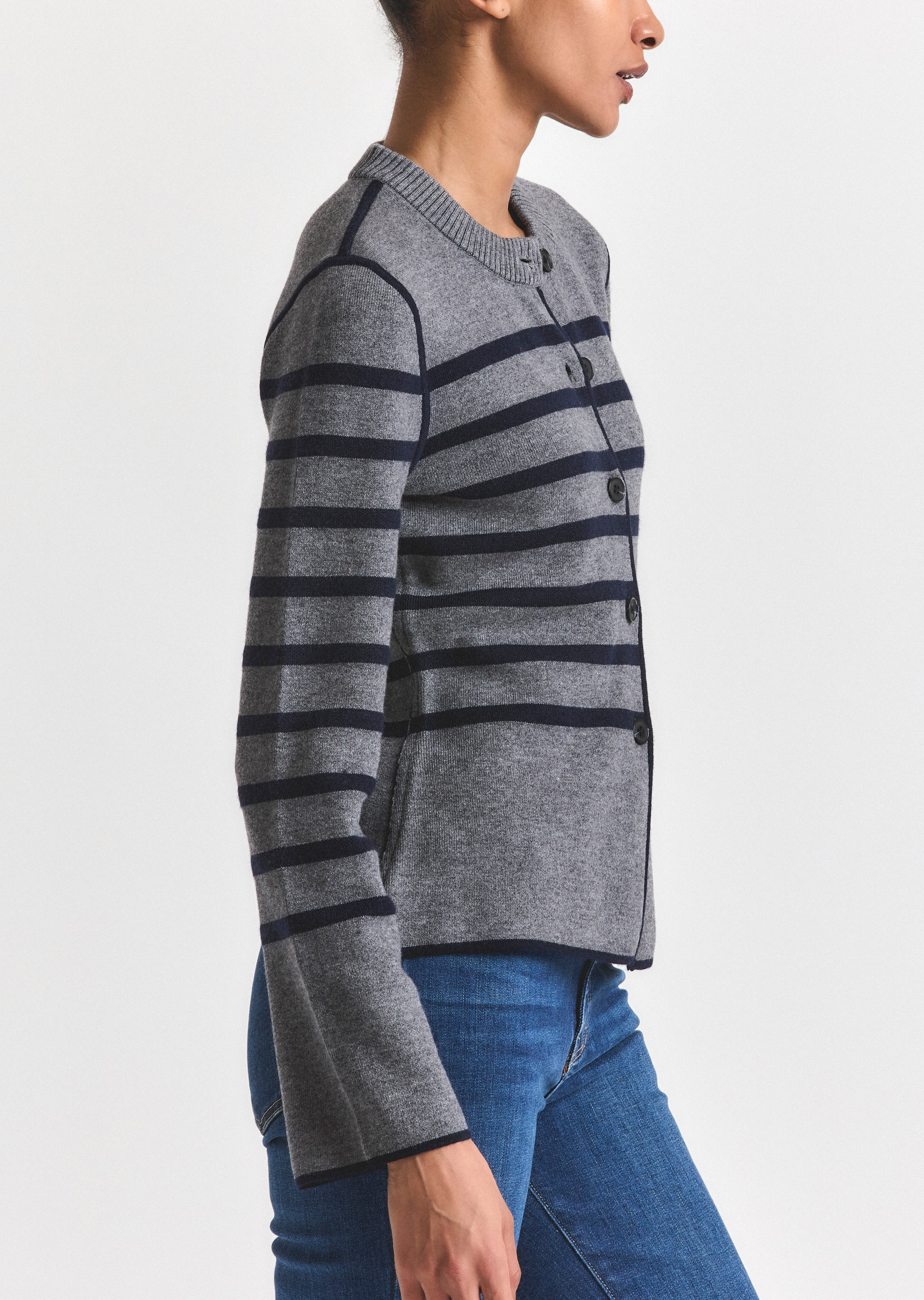 MARIANA REVERSIBLE BUTTON UP SWEATER - 4