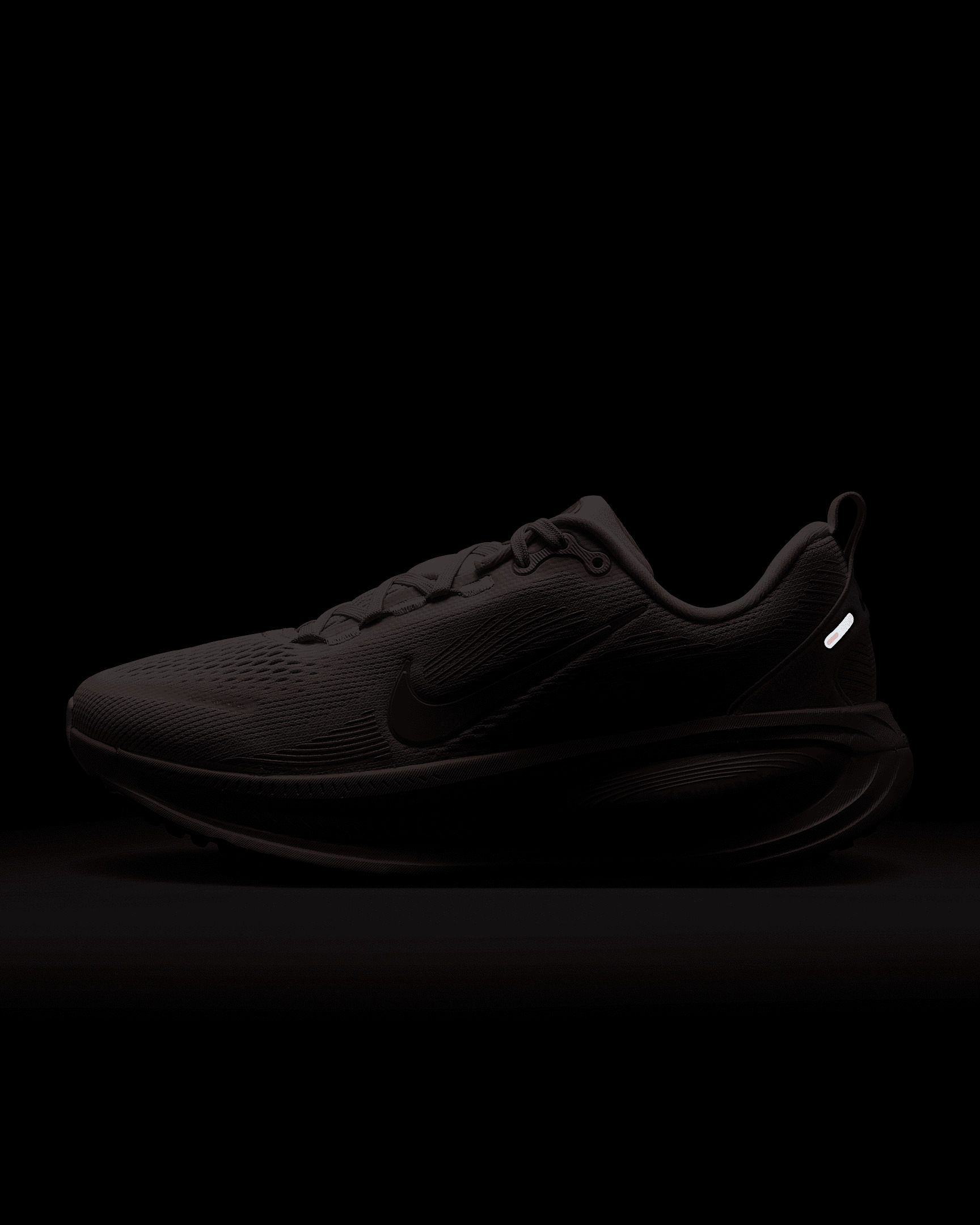 Nike Vomero 18 Women's Road Running Shoes - 10