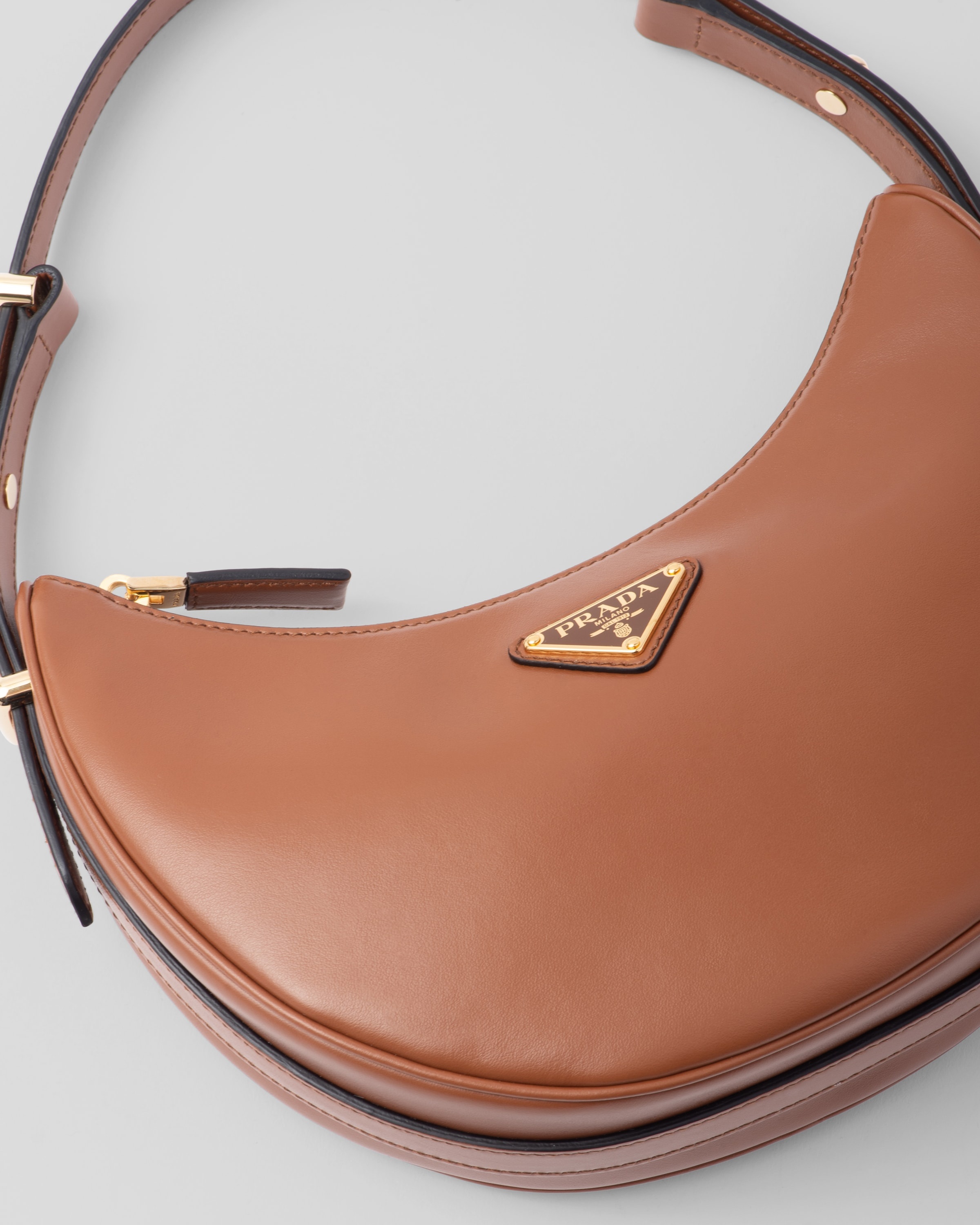 Prada Arqué leather shoulder bag - 6