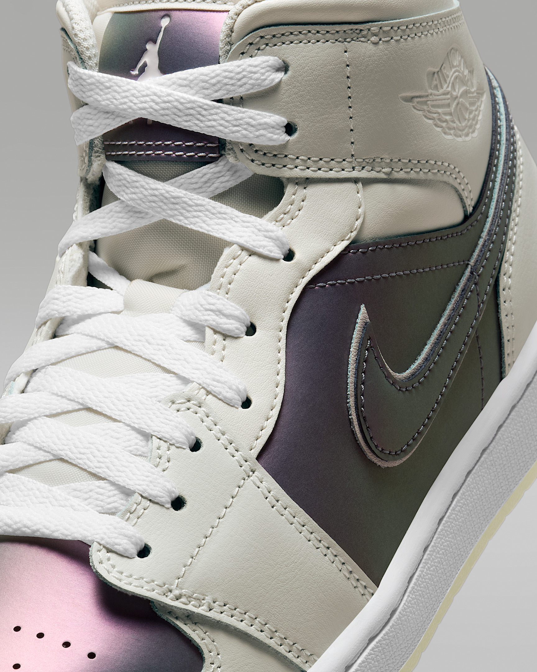 Air Jordan 1 Mid SE Shoes - 7