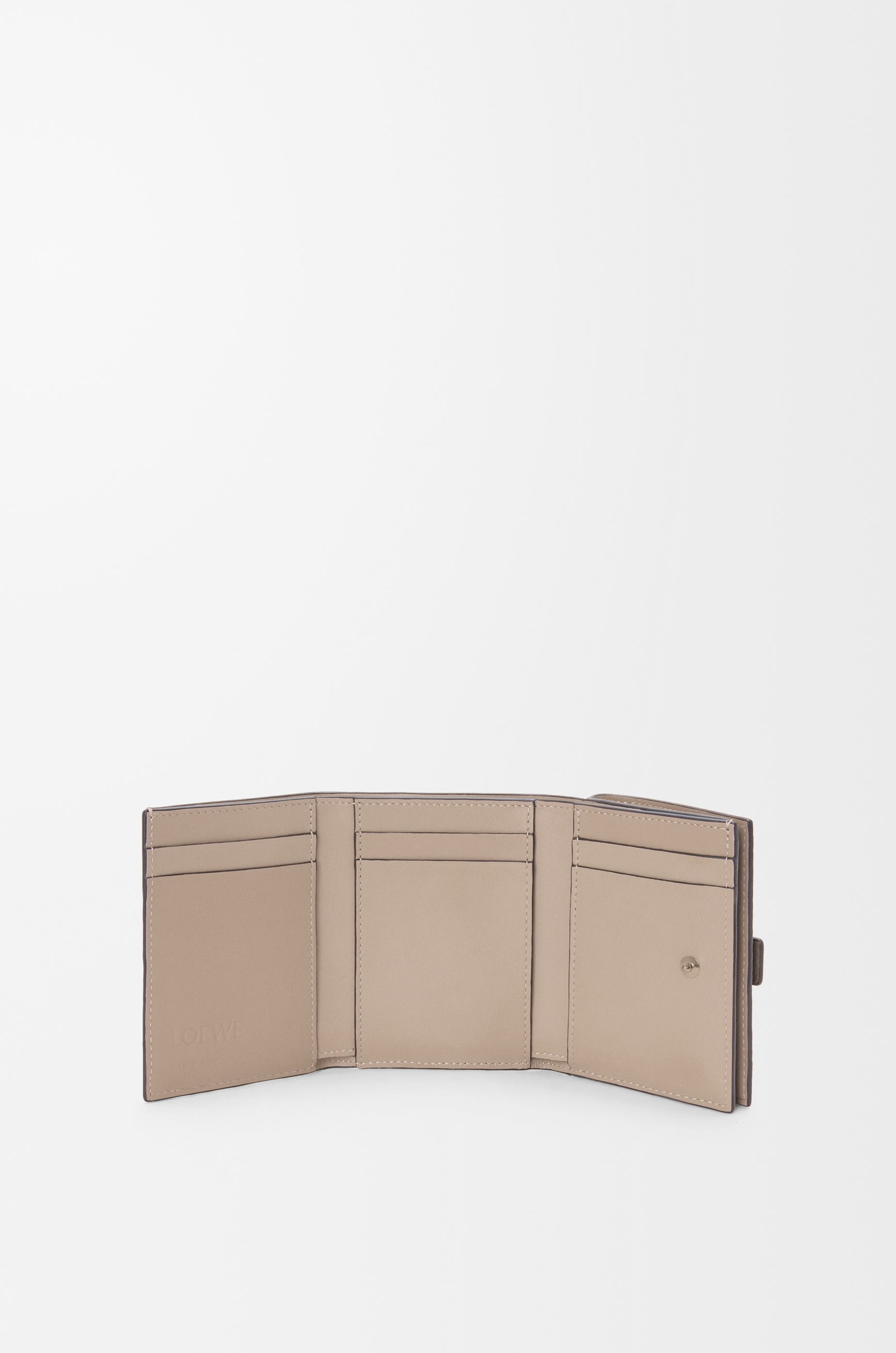 Trifold wallet in soft grained calfskin - 2