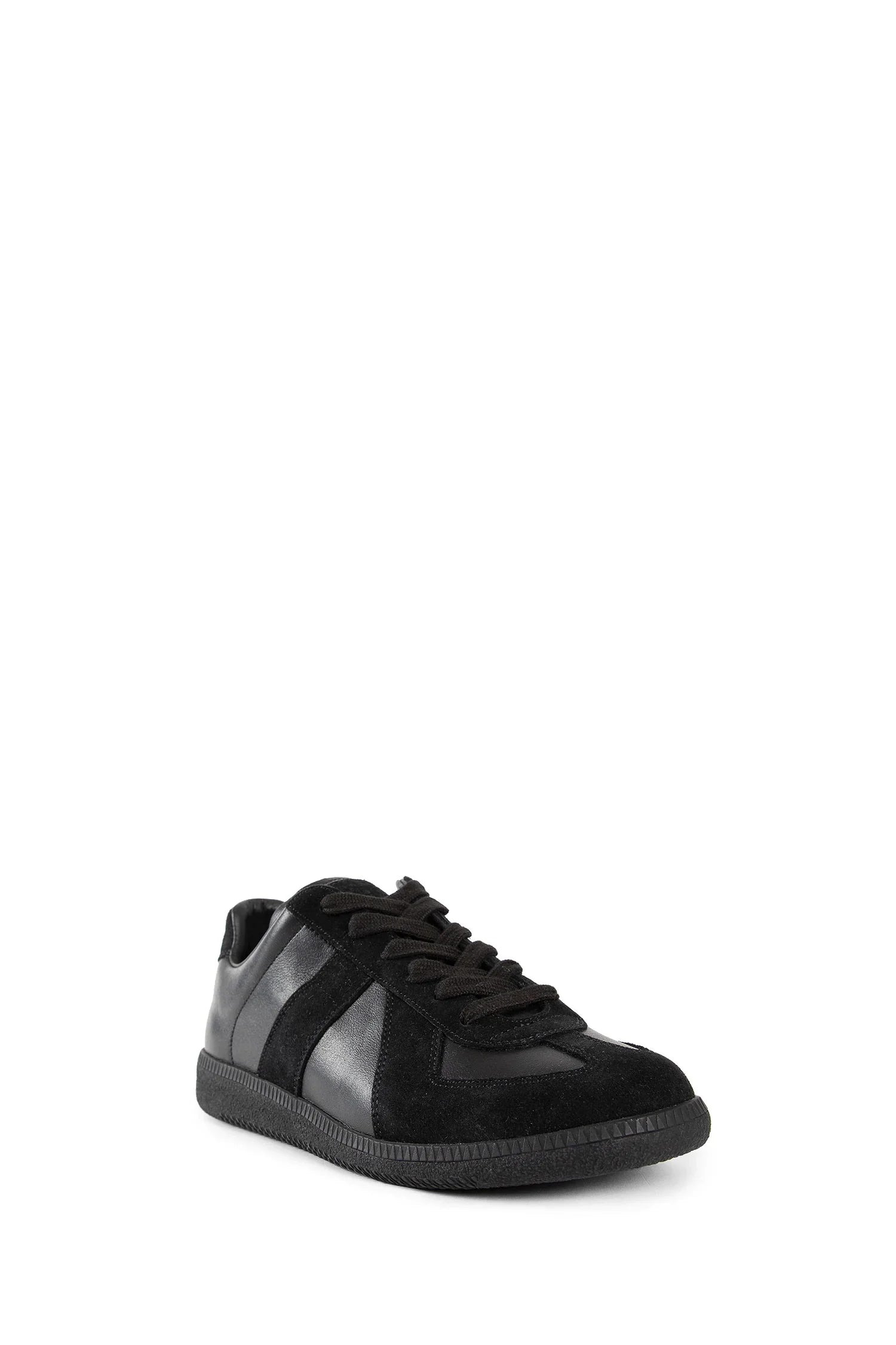 Low-Top-Replica-Sneakers - 2