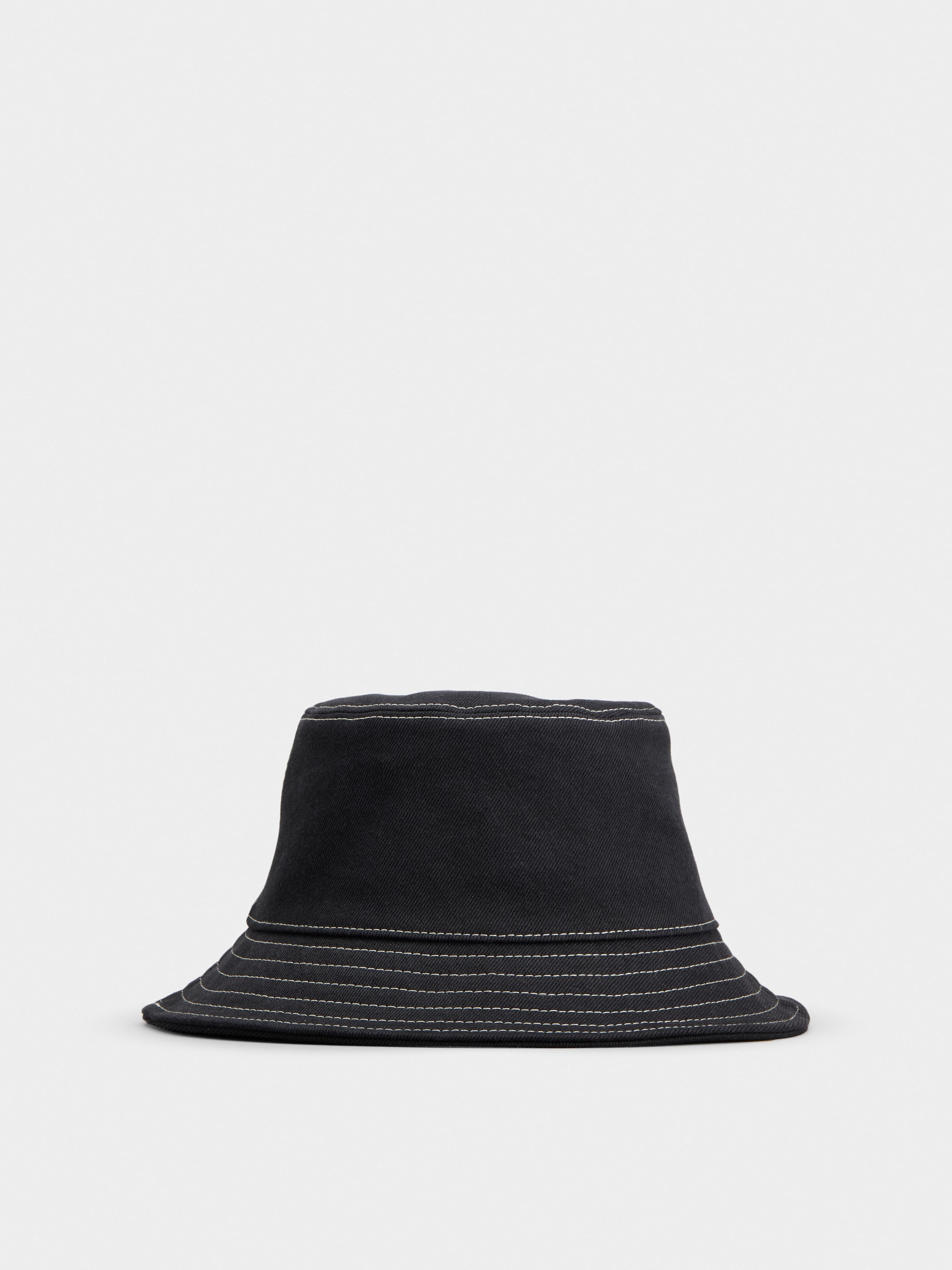 ハット Roger Vivier Viv Skate Bucket Hat Roger Vivier Viv' Skate Bucket Hat in denim | REVERSIBLE