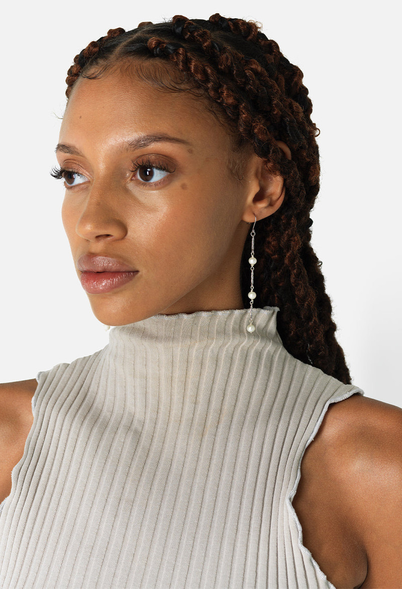 JOHN ELLIOTT X M.A.R.S TWIST LINK PEARL EARRINGS 1