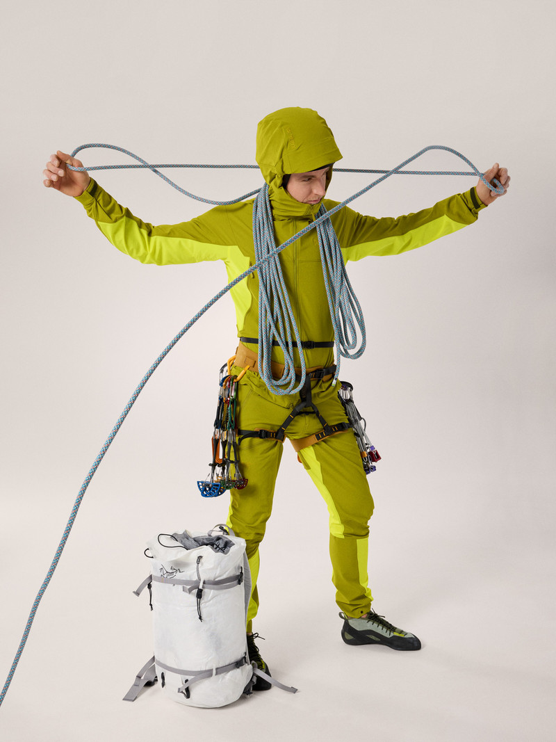 Arc'teryx Serratus Hoody outlook