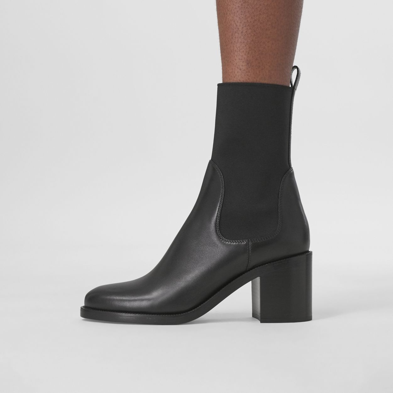 Leather Heeled Chelsea Boots - 3